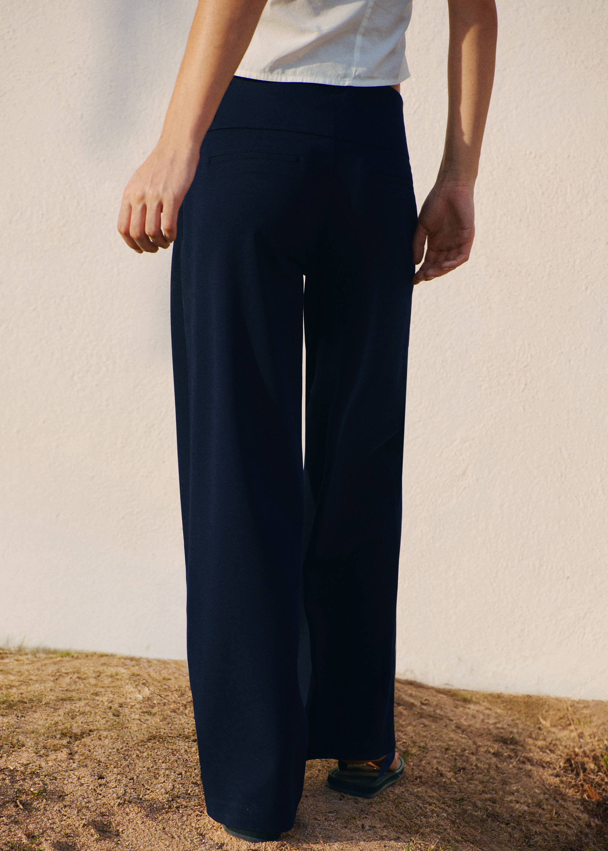 High-rise wide leg trousers - Reverse of the article