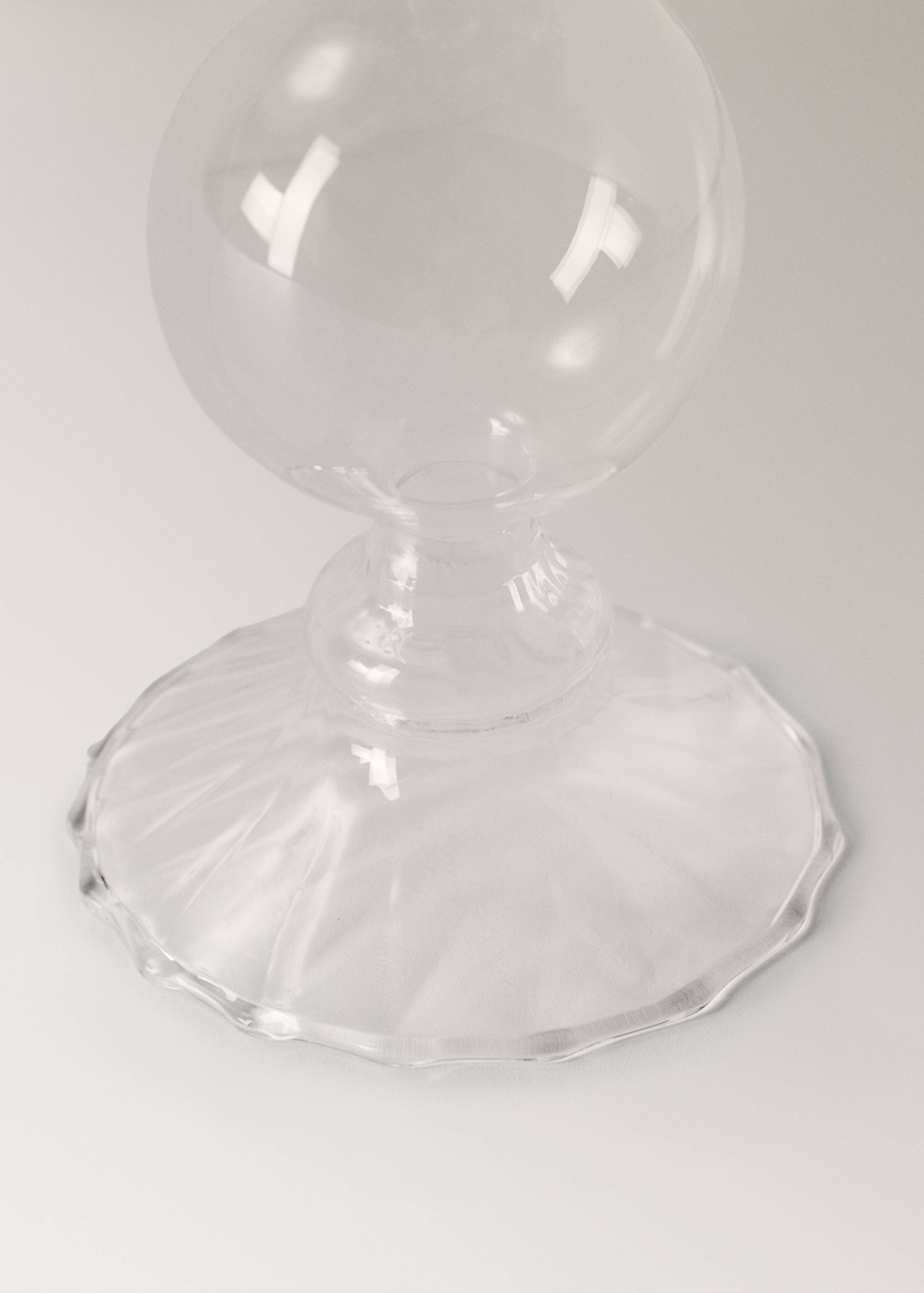 Embossed glass candle holder - Details of the article 2