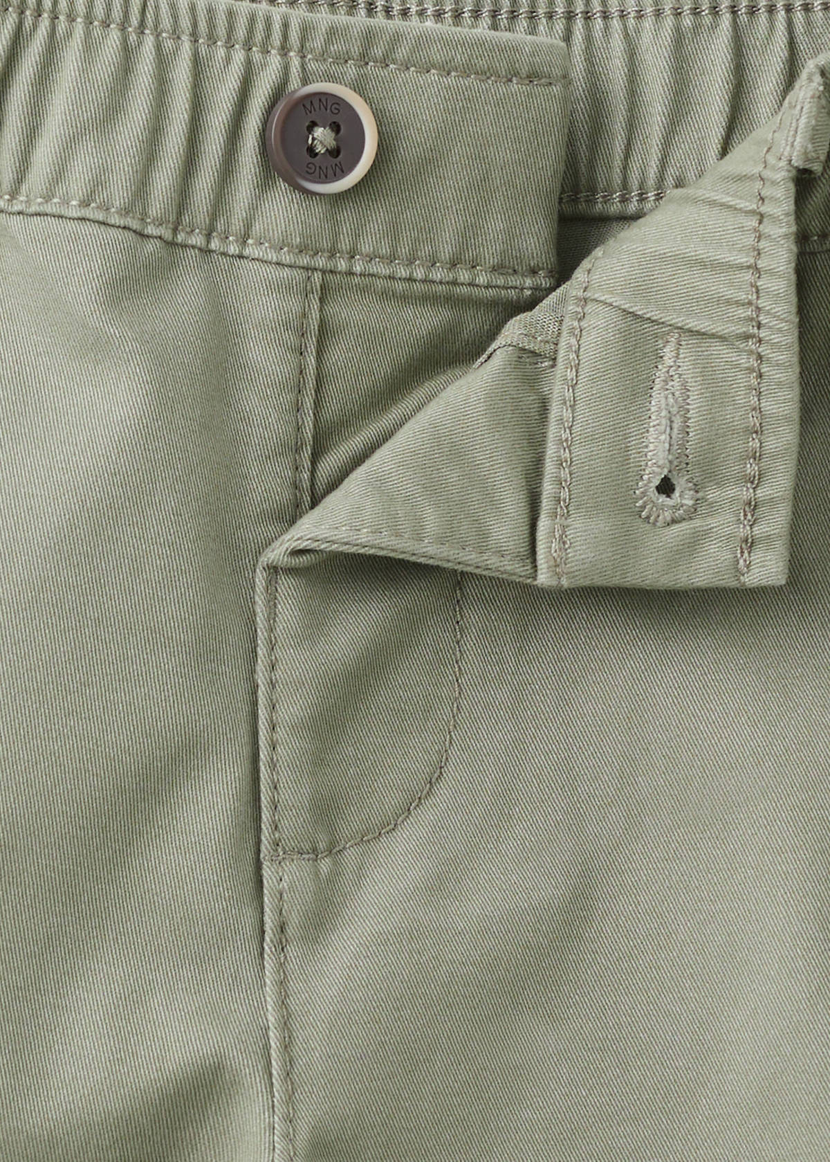 Cotton chinos — Khaki