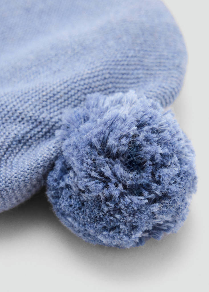 Knitted bonnet with pompom — Blue