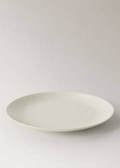 Stoneware dinner plate with spots — Off White 2
