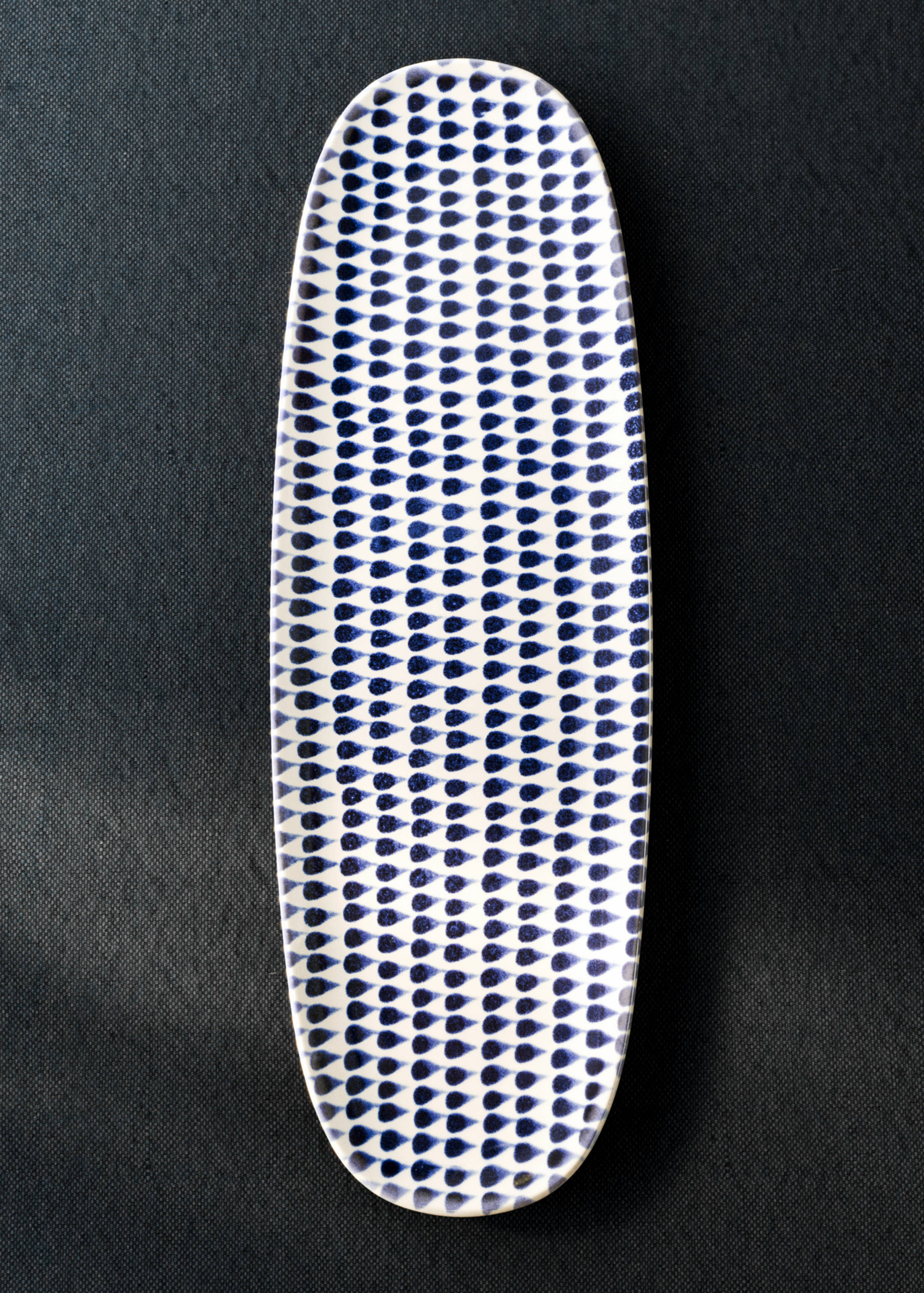 Large printed oval stoneware platter - General plane