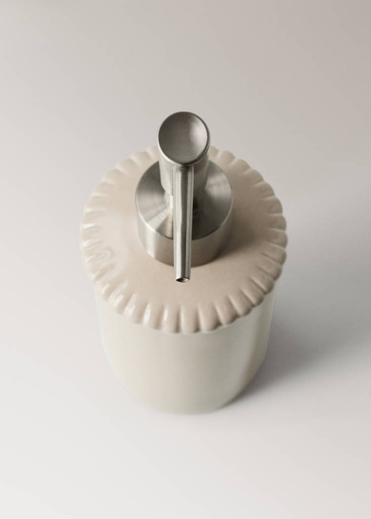Lacquer-effect earthenware dispenser — Beige