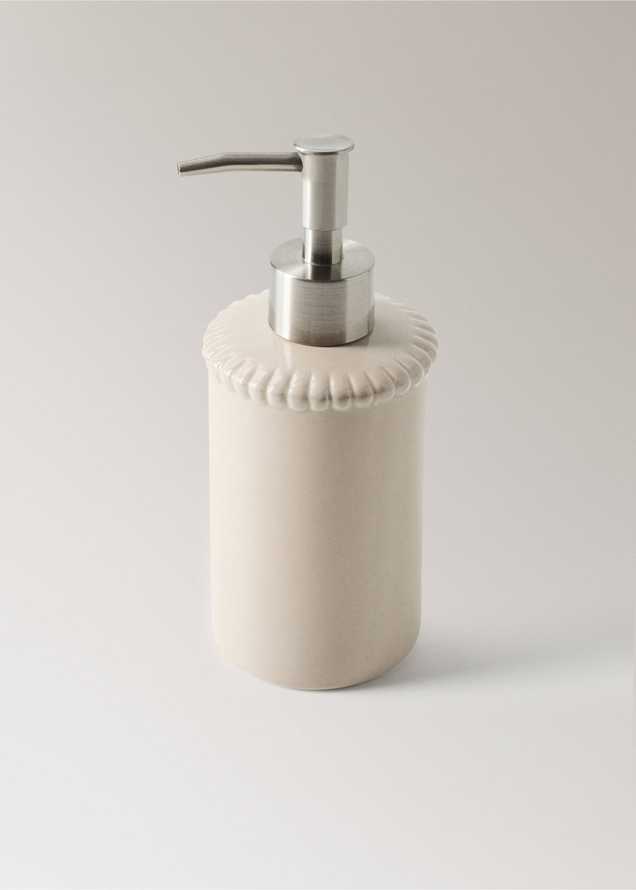 Dispensador loza efecto lacado - Detalle del artículo 2, Beige. Ref: 37043858-00.