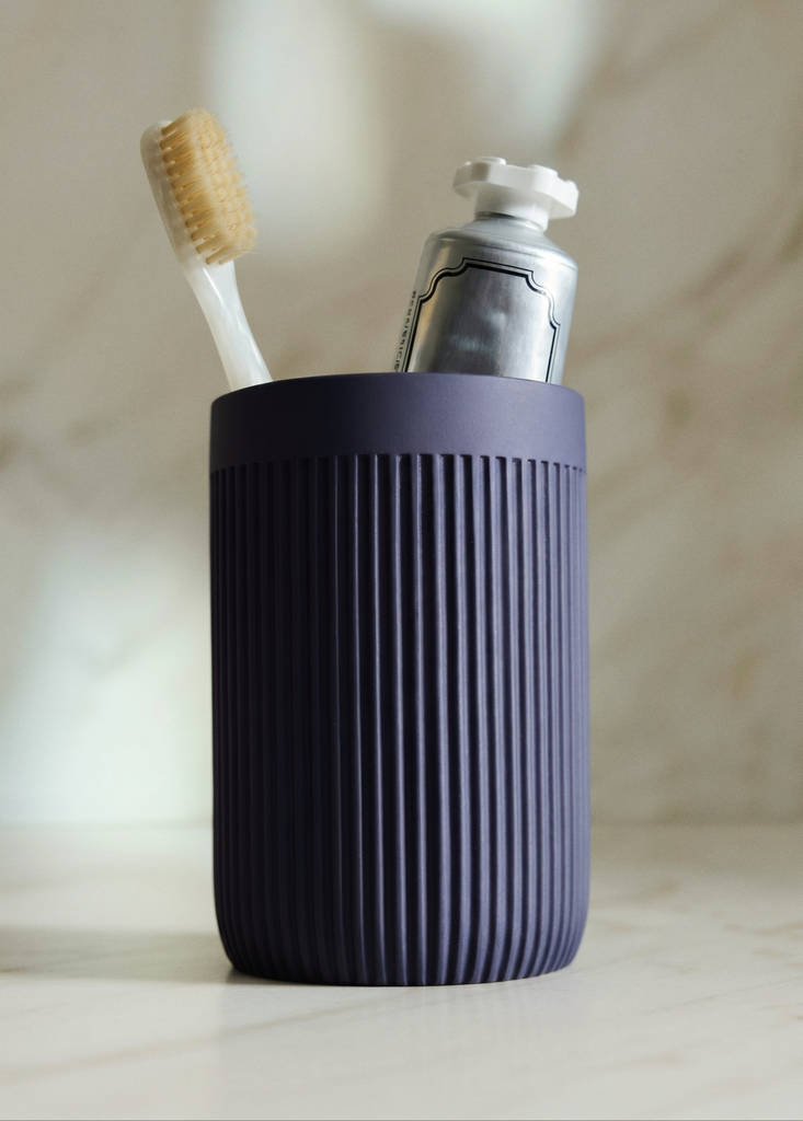Striped resin toothbrush tumbler — Blue