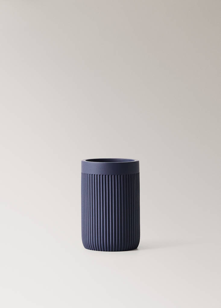 Striped resin toothbrush tumbler — Blue