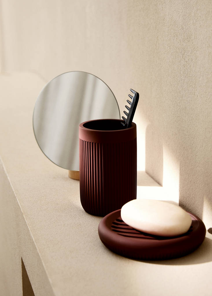 Striped resin toothbrush tumbler — Maroon