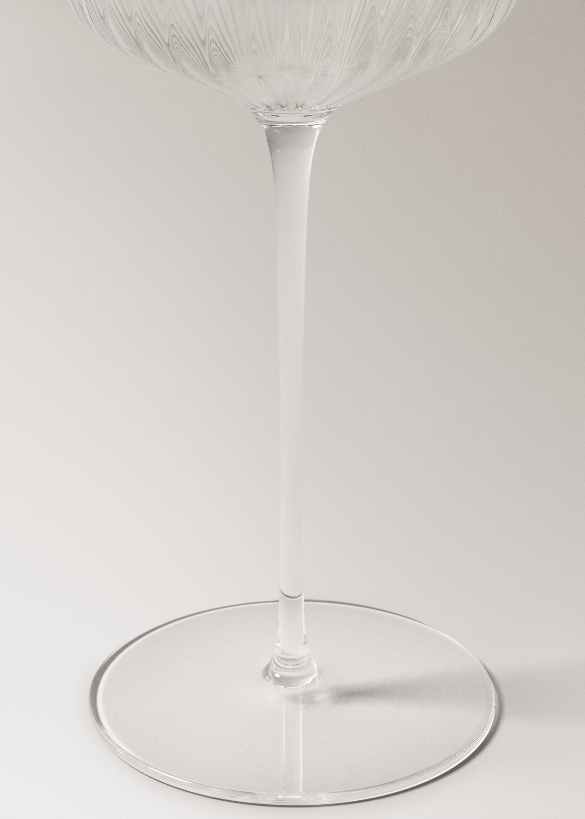 Embossed glass goblet - Details of the article 2