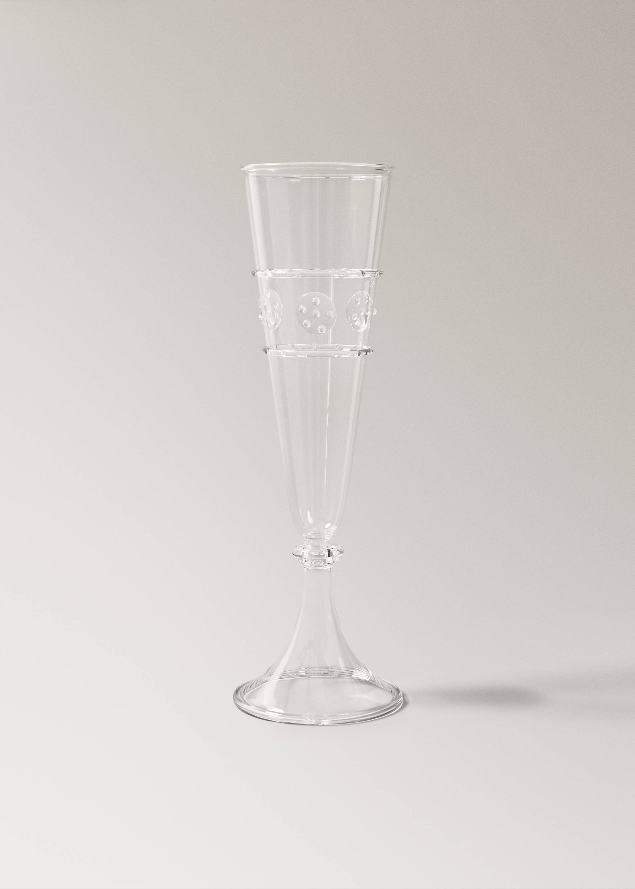 Glass flute with relief detail - Article without model, Black. Ref: 37043867-00.