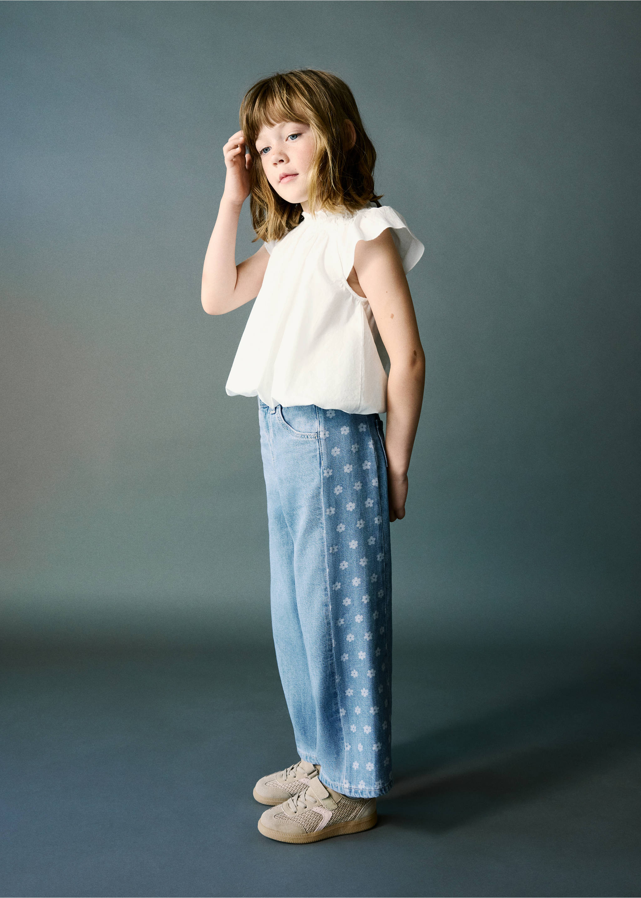 Cotton blouse with gathered hem - General plane, White. Ref: 37043874-00.