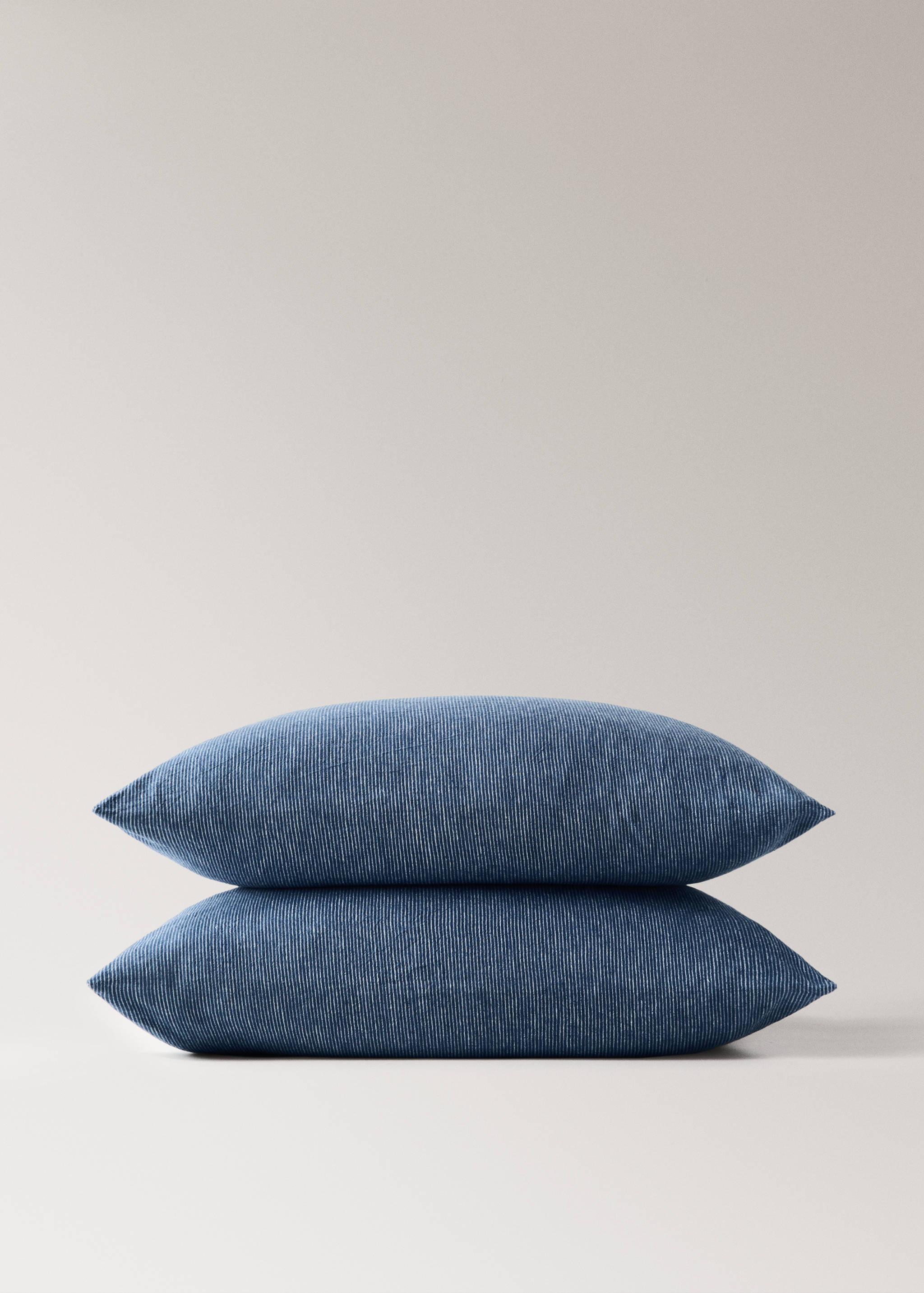 Linen and cotton striped pillowcase 60 x 60 cm - Details of the article 3