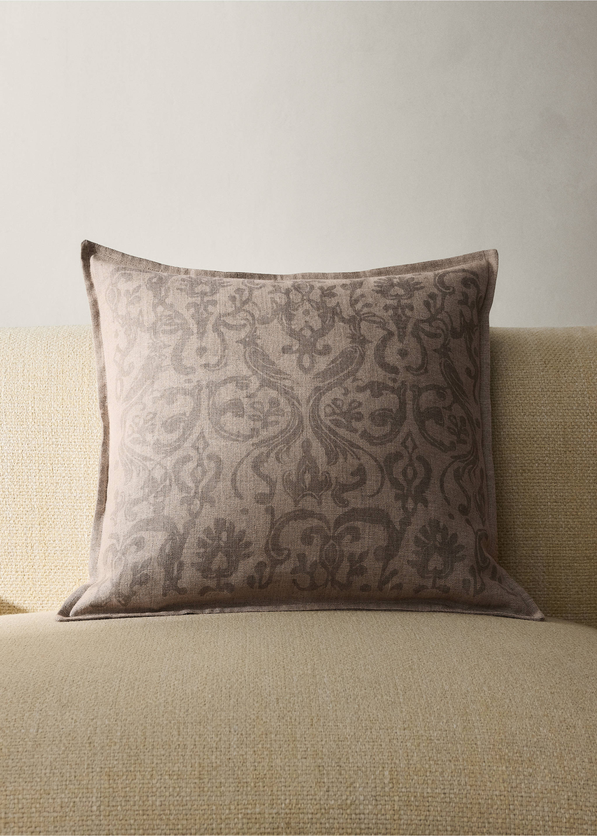 Cushion case pisa - General plane, Light/Pastel Brown. Ref: 37043895-00.