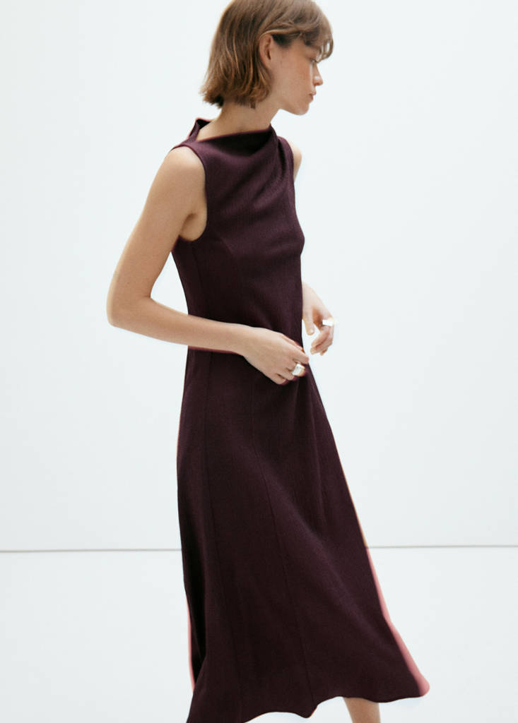 Textured dress with gathered details — Burgundy
