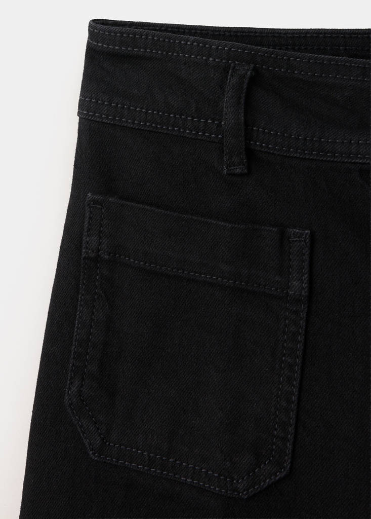 Wide-leg patch pocket jeans — Black denim