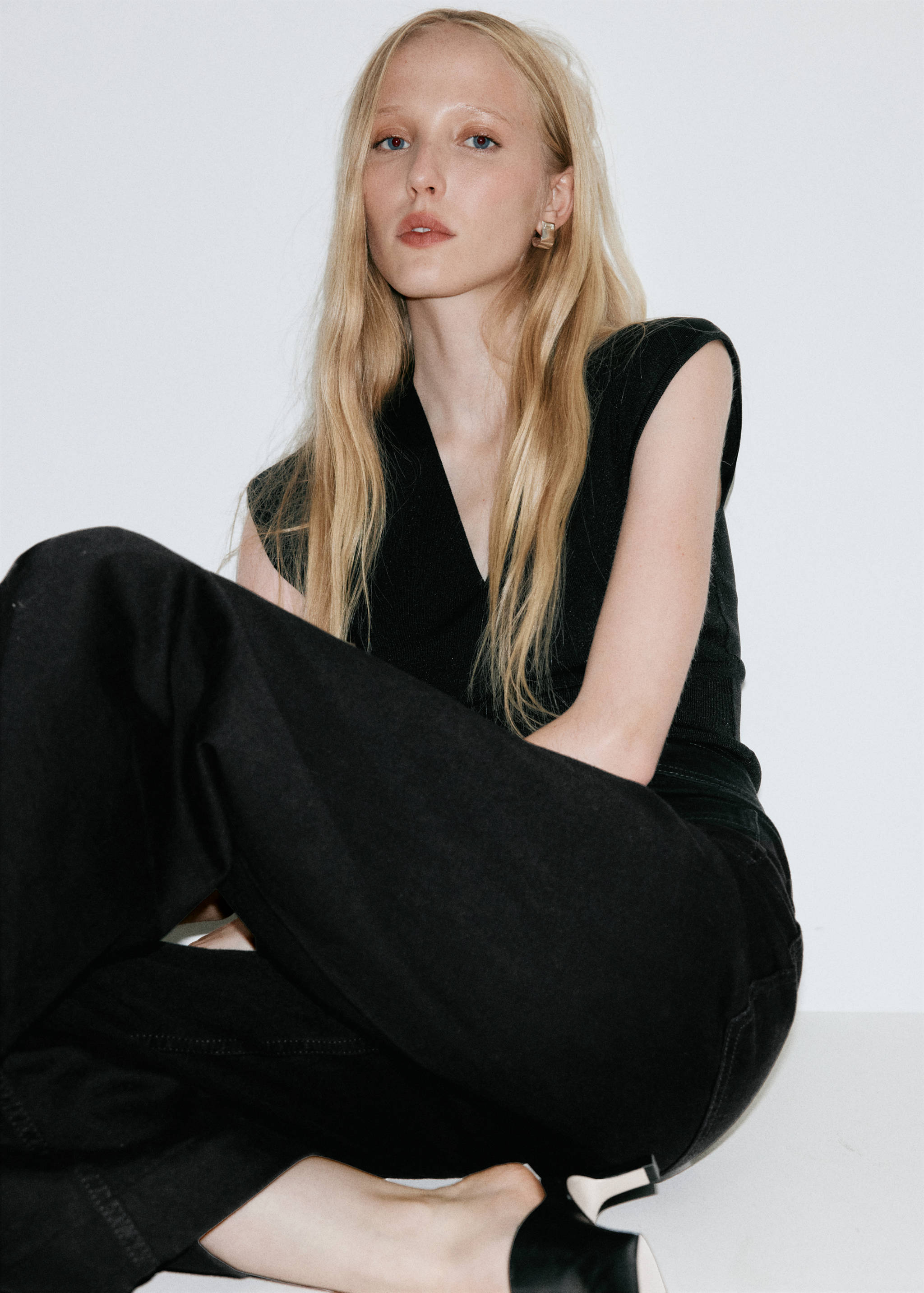 High-waisted wideleg jeans - Details of the article 1