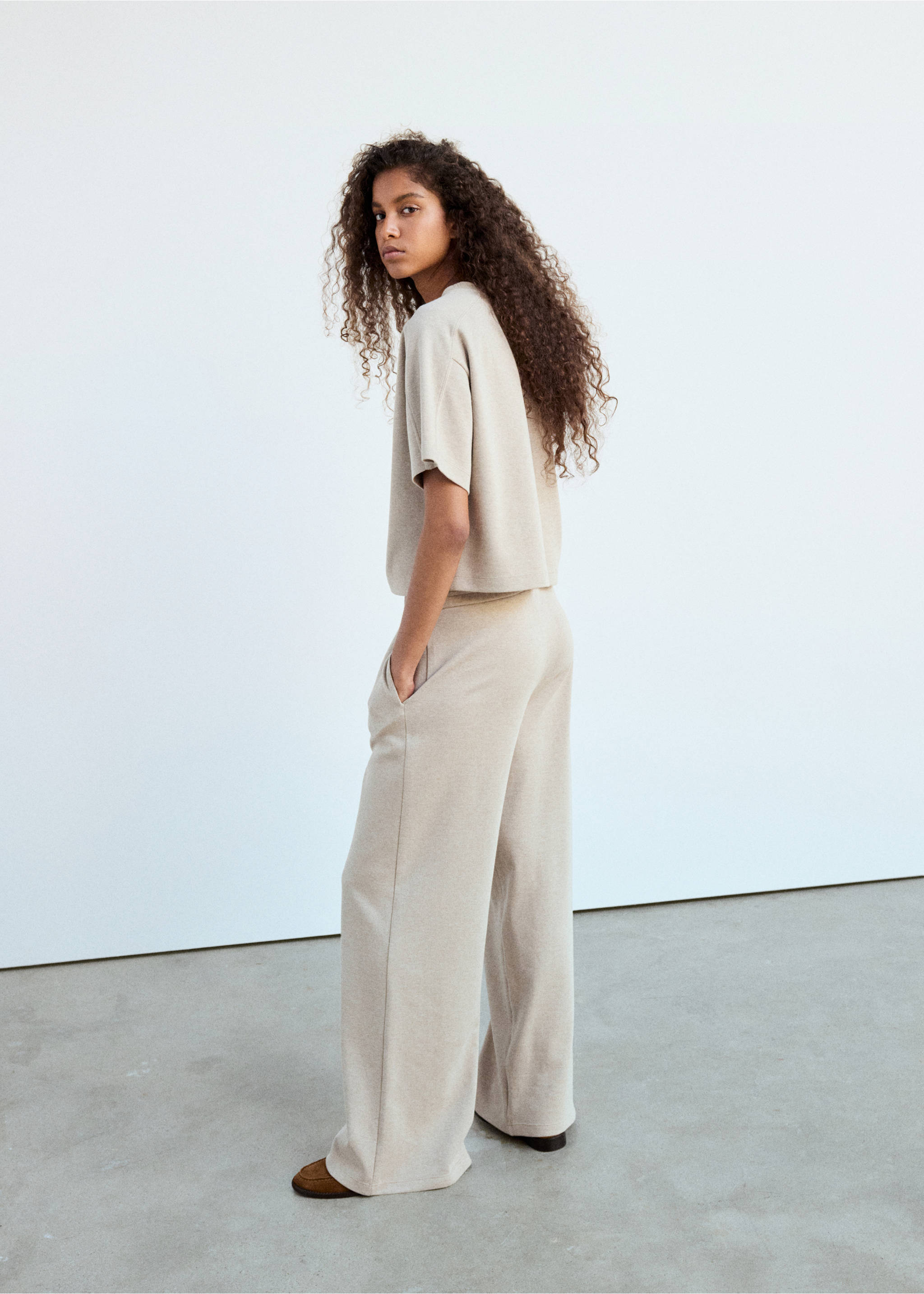 Seam detail T-shirt - Reverse of the article, Ecru. Ref: 37044077-00.