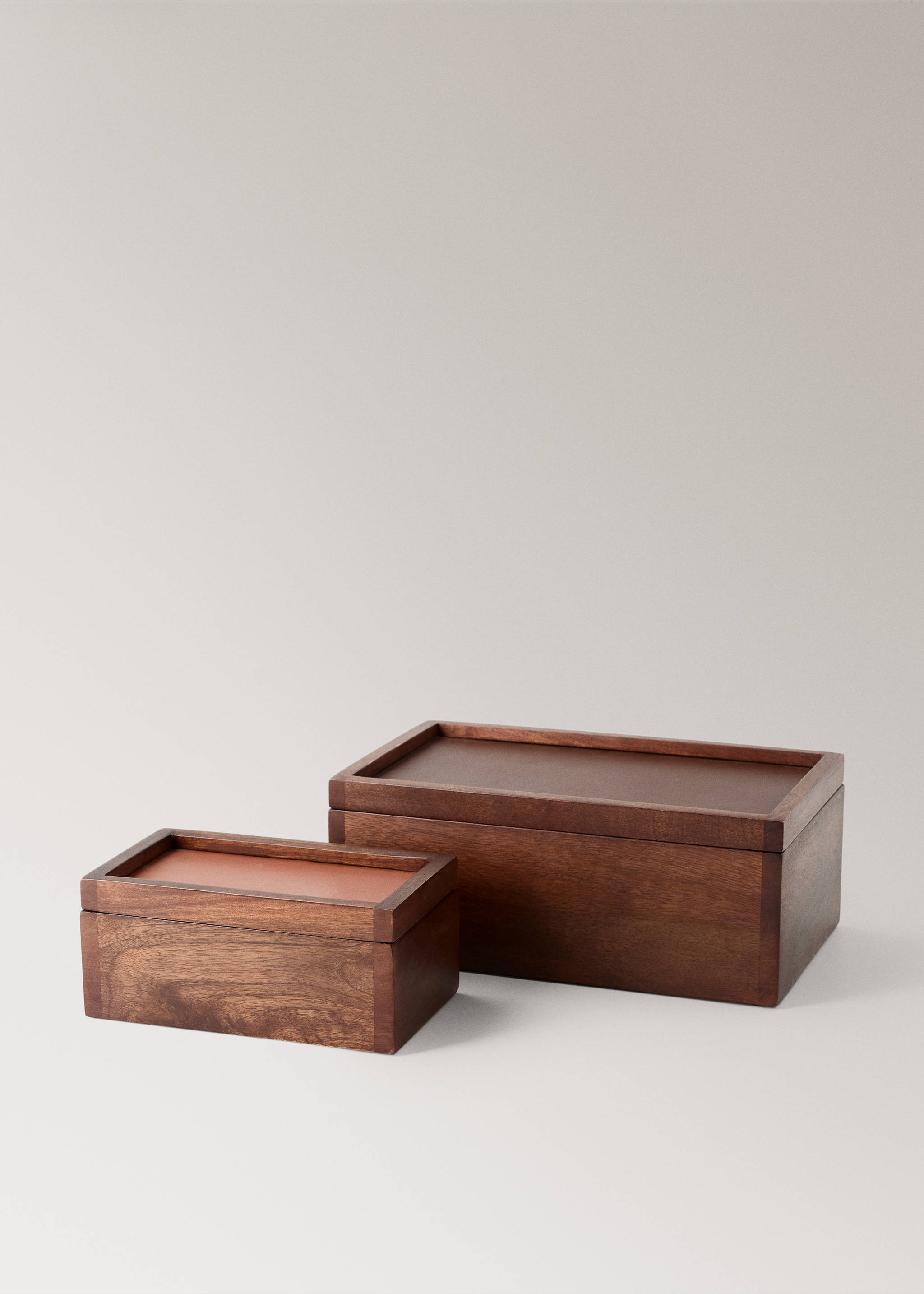 Small square wooden box - Details of the article 3, Brown. Ref: 37044085-00.