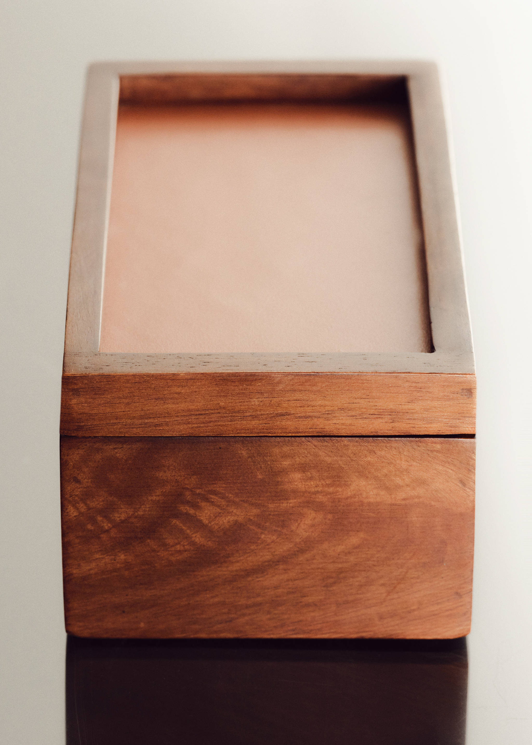 Small square wooden box - Details of the article 5, Brown. Ref: 37044085-00.