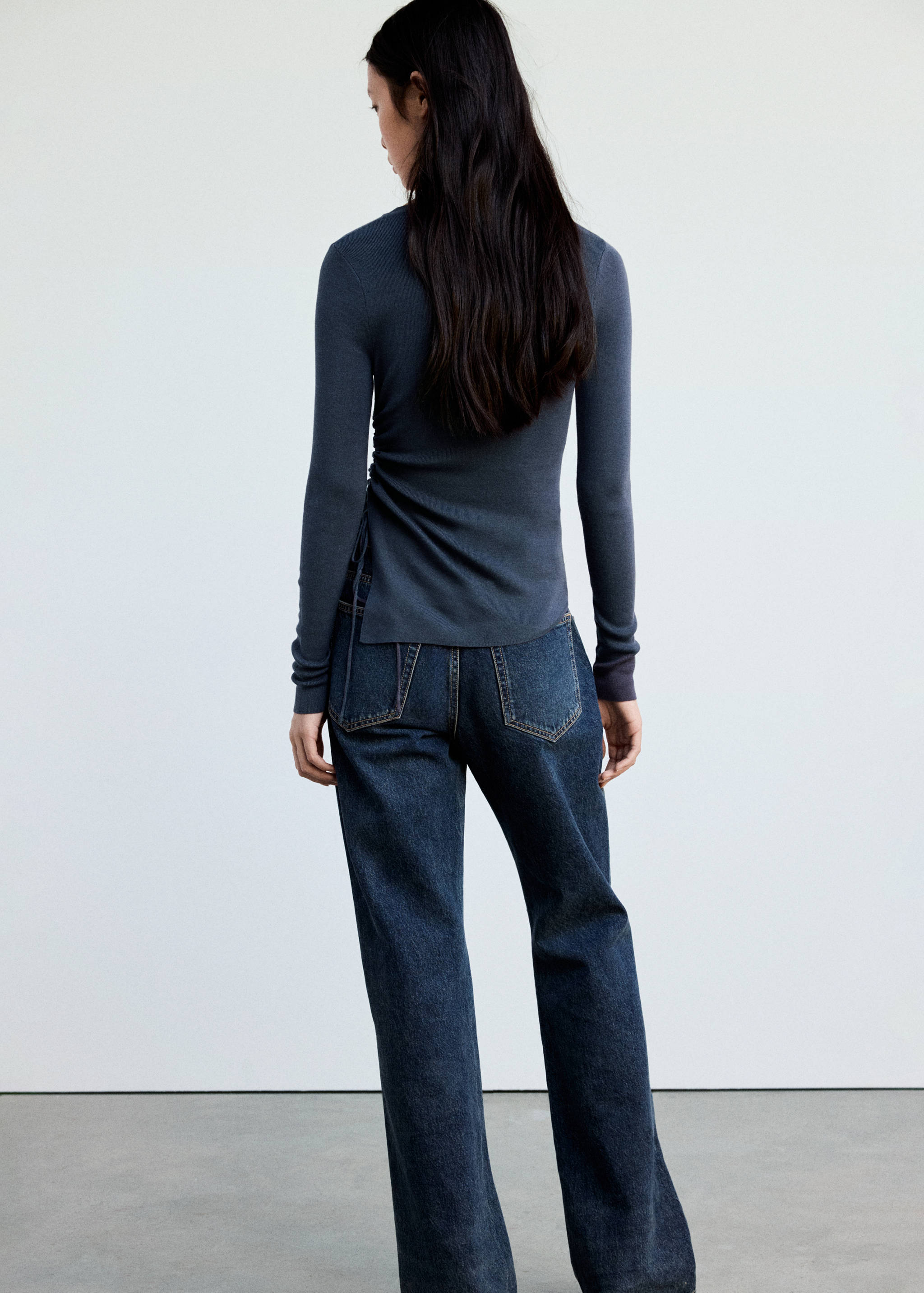 Ruched fine-knit sweater - Reverse of the article