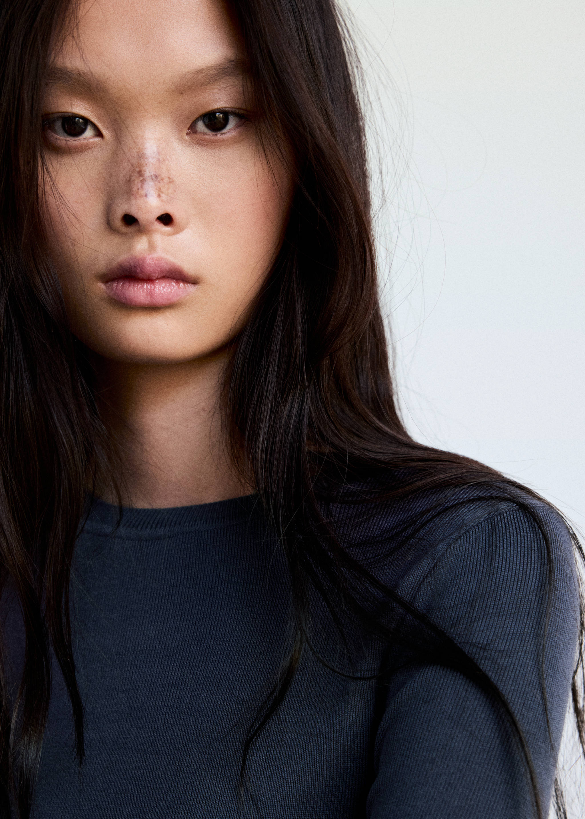 Ruched fine-knit sweater - Details of the article 1