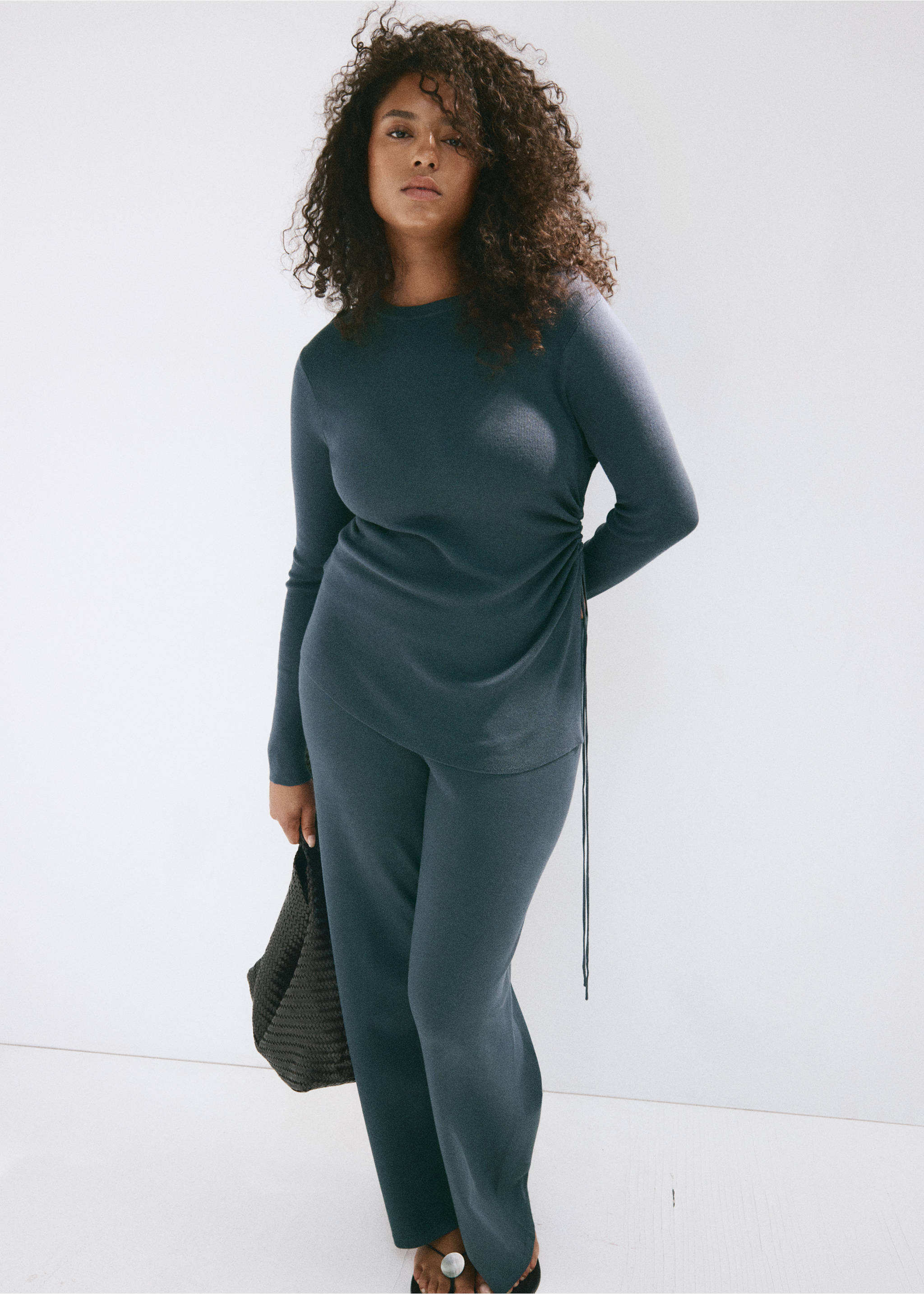 Ruched fine-knit sweater - Details of the article 5, Petrol Blue. Ref: 37044087-00.