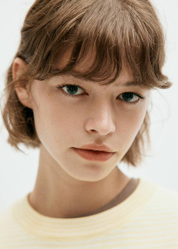 Striped fine knit sweater — Pastel Yellow