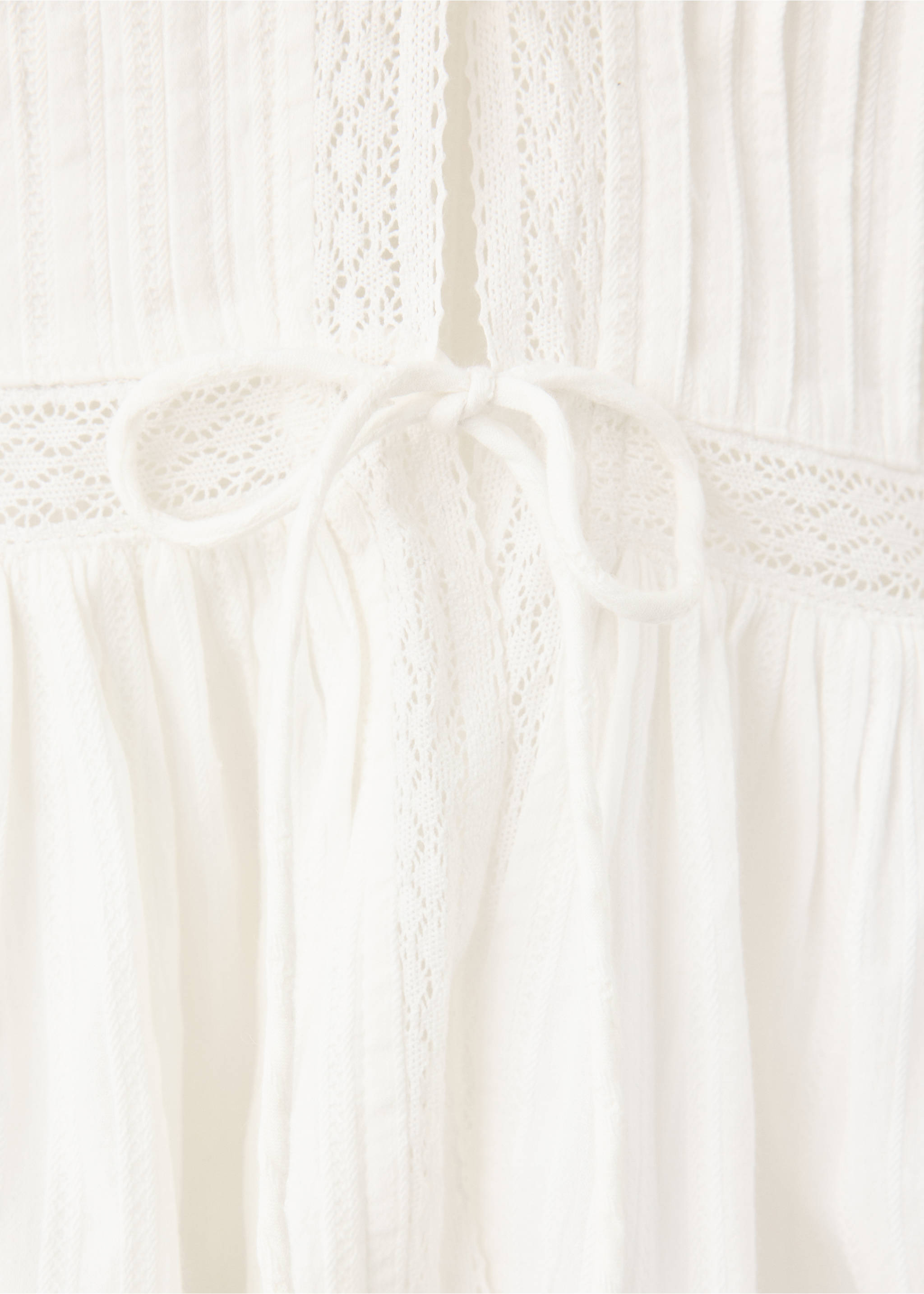 Blouse texturée détails ajourés - Détail de l'article 0, Blanc cassé. Ref: 37044094-00.