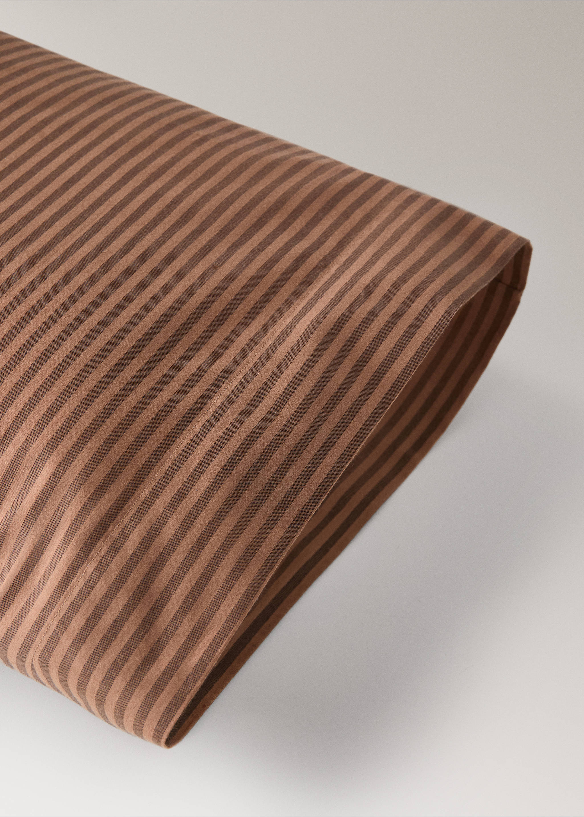Cotton percale pillowcase 200 thread count fine kodak stripe print 45x110 cm - Details of the article 2, Brown. Ref: 37044099-00.