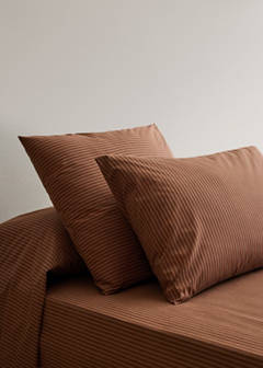 Two pillowcases in 200 thread count cotton percale with fine kodak stripe pattern 50x75 cm — Brown 1