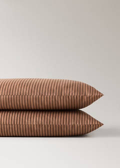 Two pillowcases in 200 thread count cotton percale with fine kodak stripe pattern 50x75 cm — Brown 4