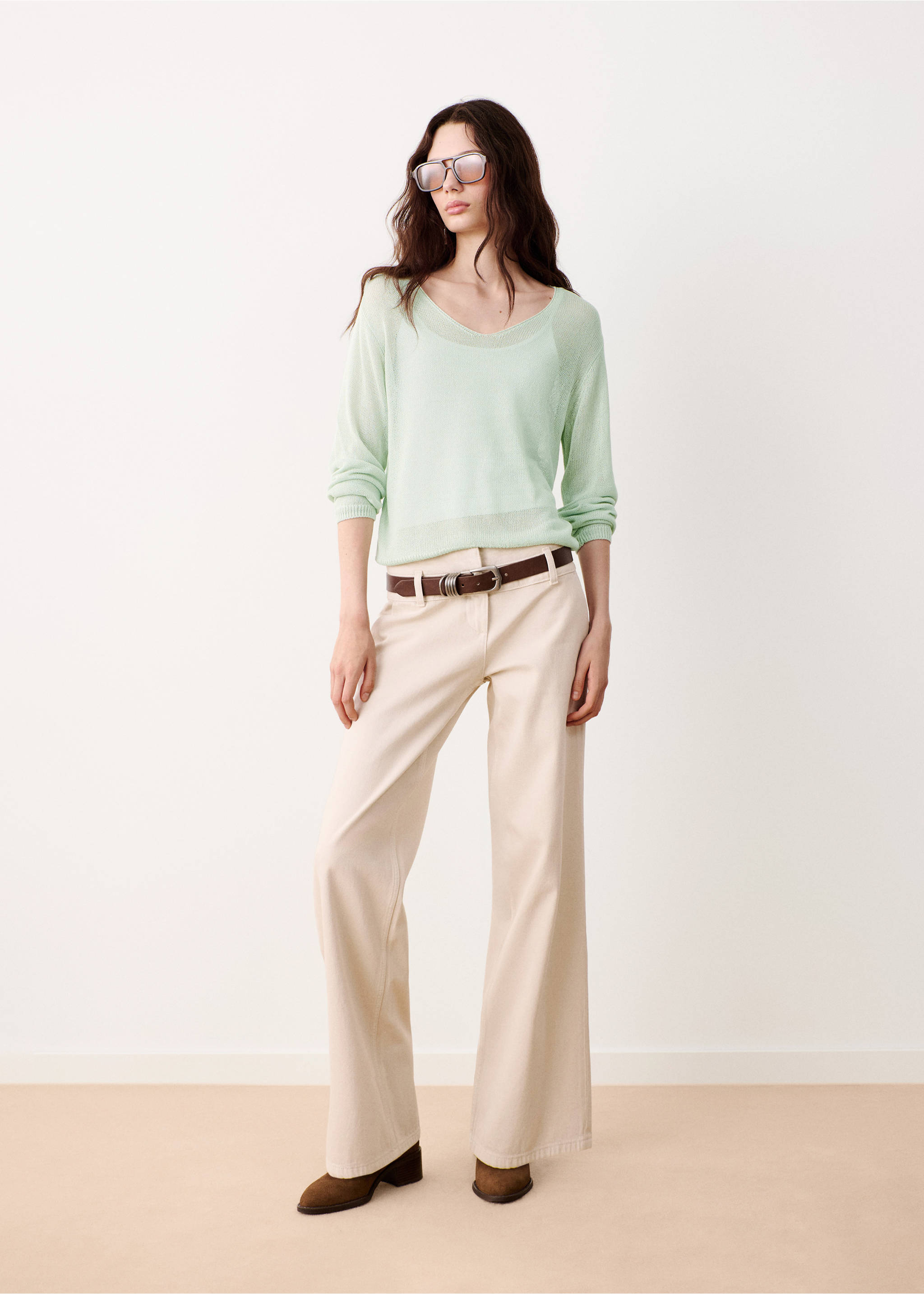 Fine-knit V-neck sweater - General plane, Mint Green. Ref: 37044101-00.