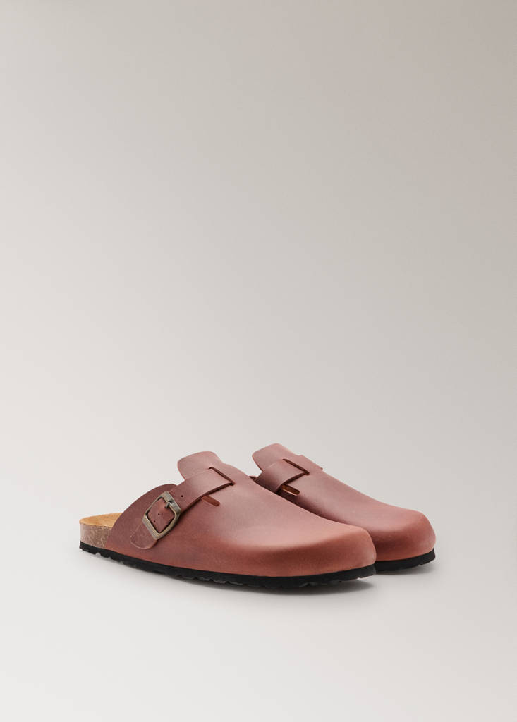 Leather clog shoes — Brown