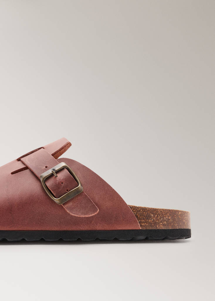 Leather clog shoes — Brown