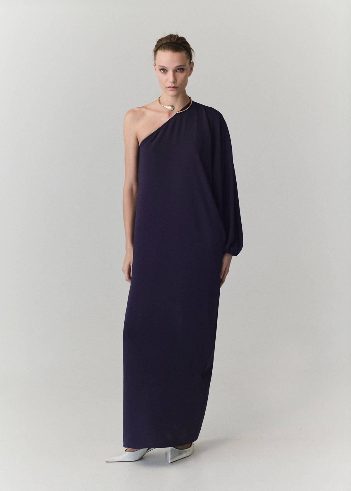 Asymmetric dress with necklace — Blue