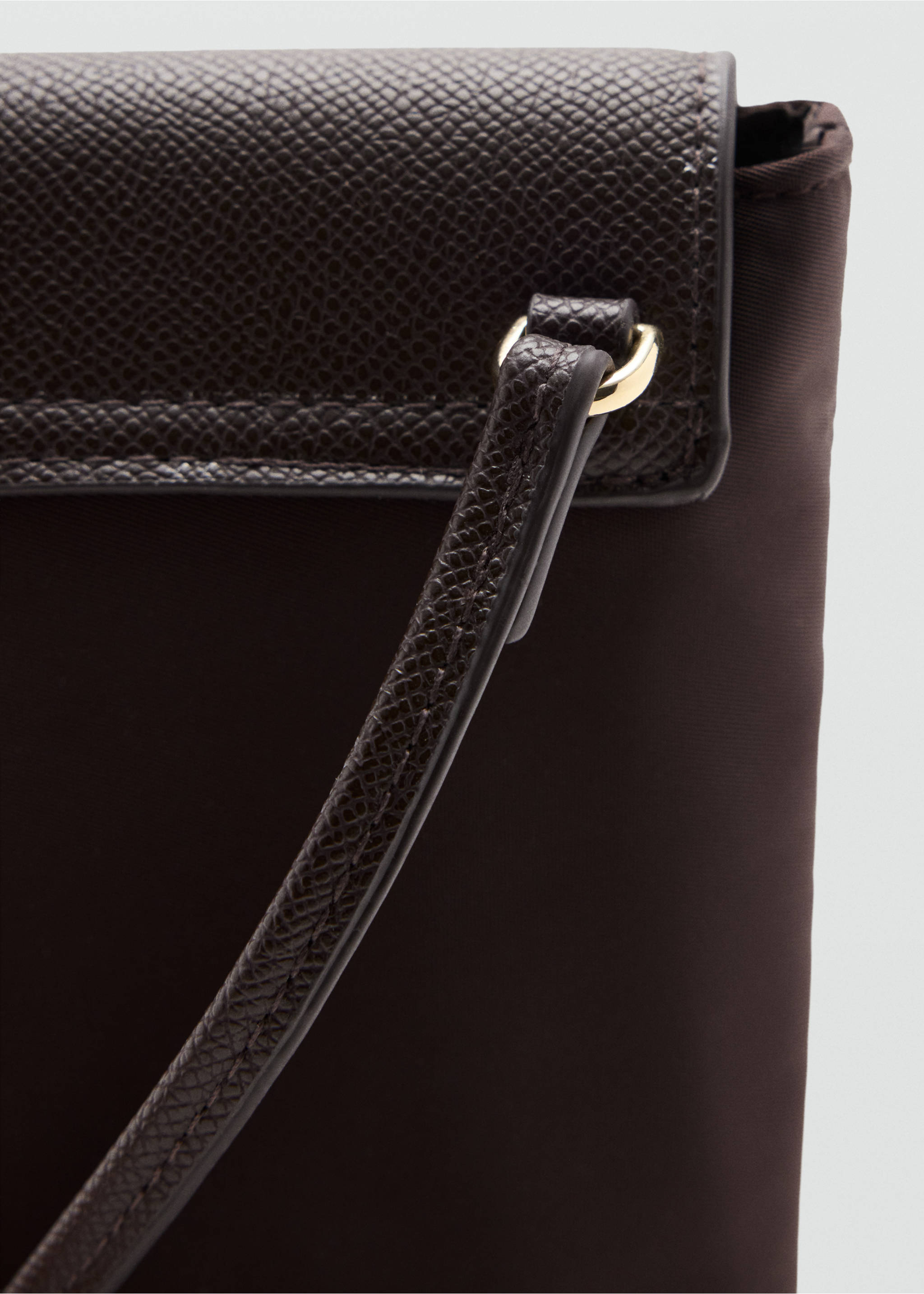 Nylon mobile case - Details of the article 1, Chocolate. Ref: 37044109-00.