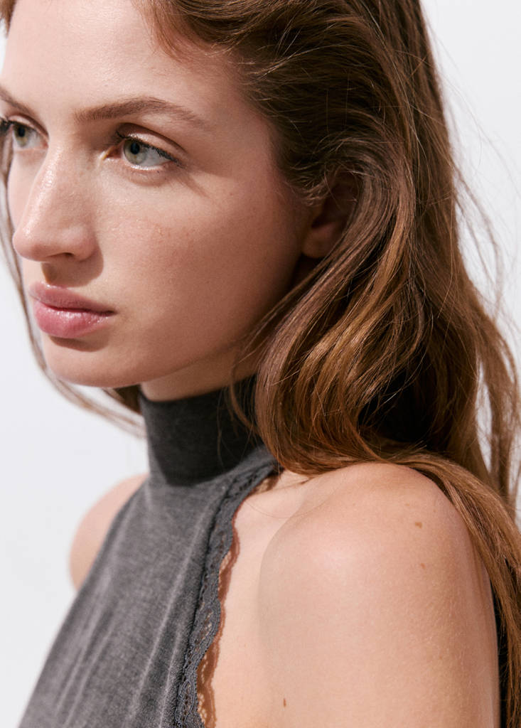 High neck top with lace details — Grey