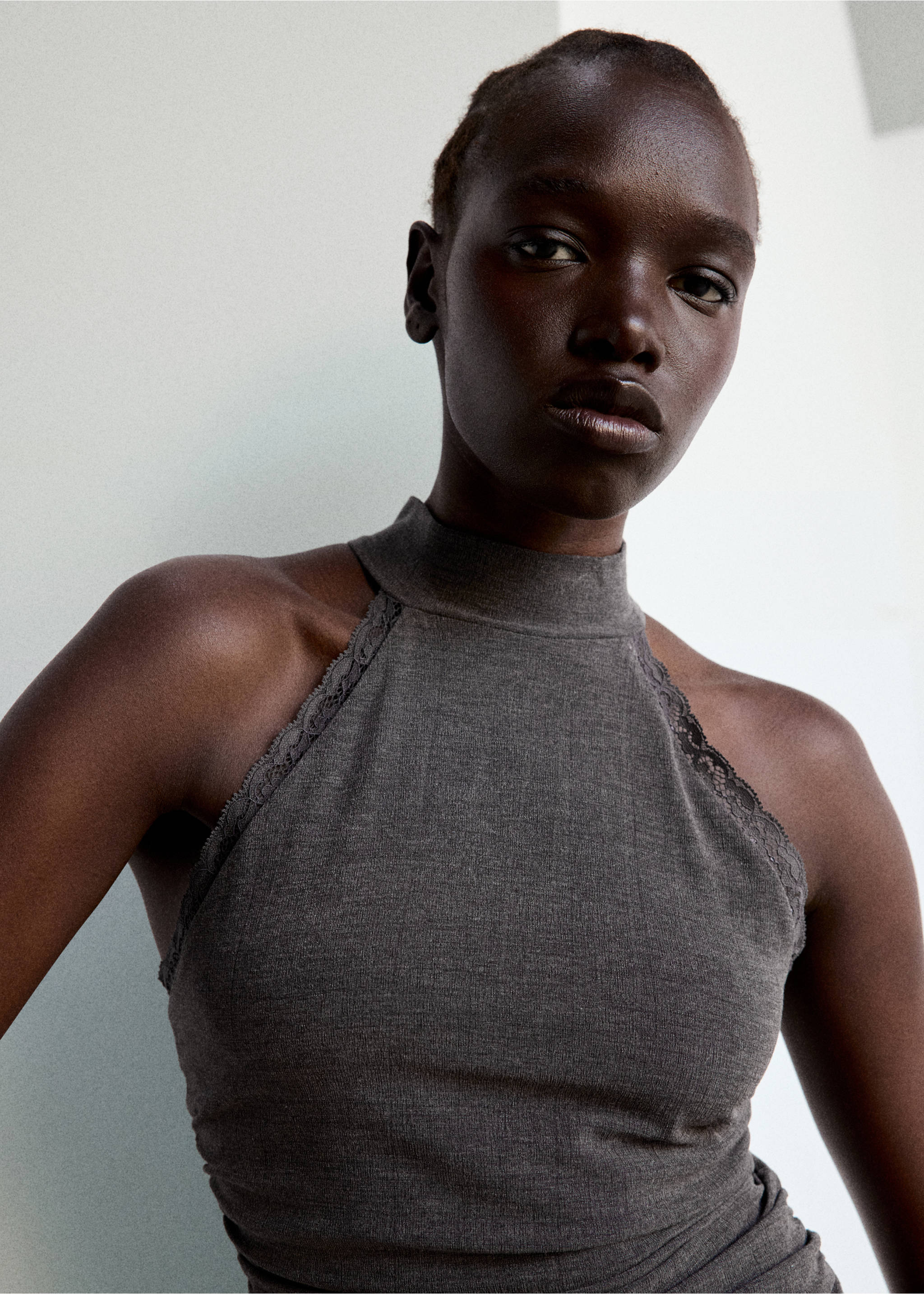 High neck top with lace details - Medium plane, Grey. Ref: 37044111-01.