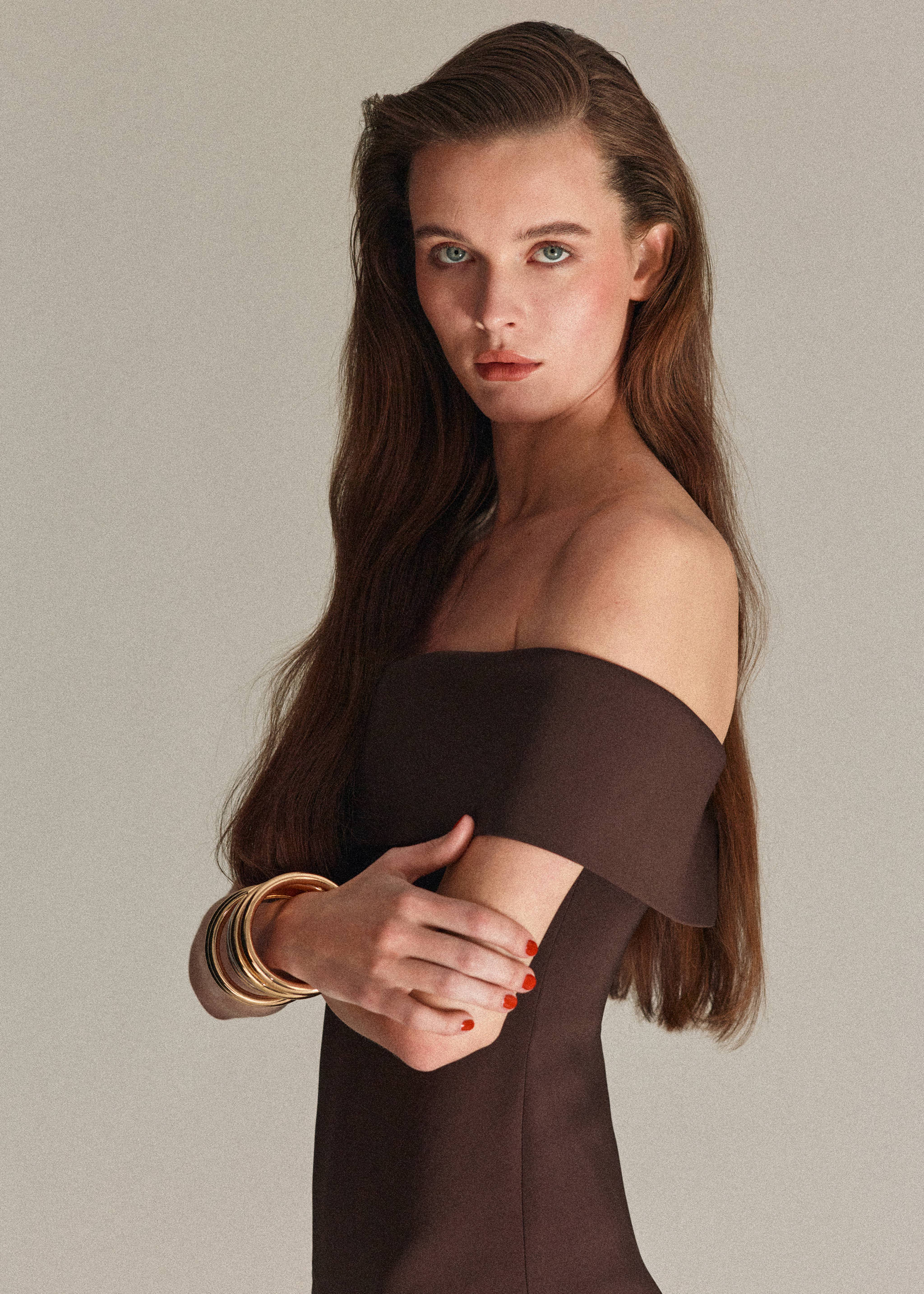 Off-shoulder jurk met splitdetail - Middenvlak