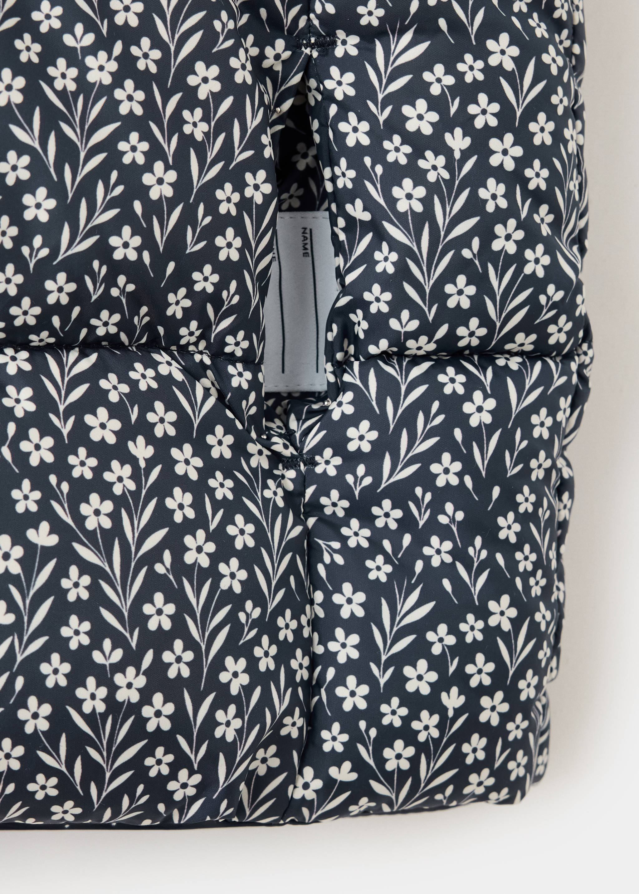 Reversible floral waistcoat - Details of the article 8