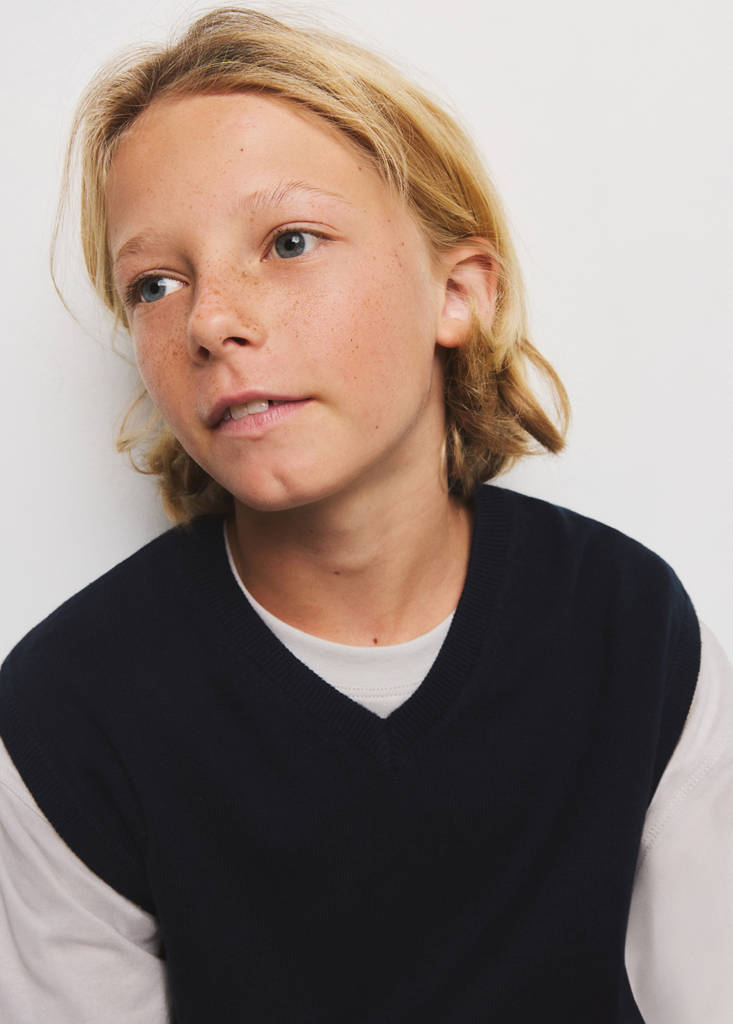 Fine knit V-neck jumper — Navy