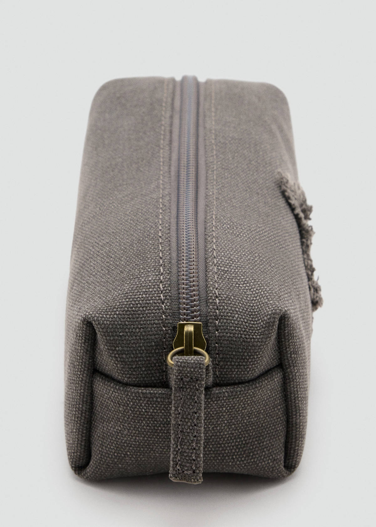 Embroidered star-studded pouch — Light Heather Grey