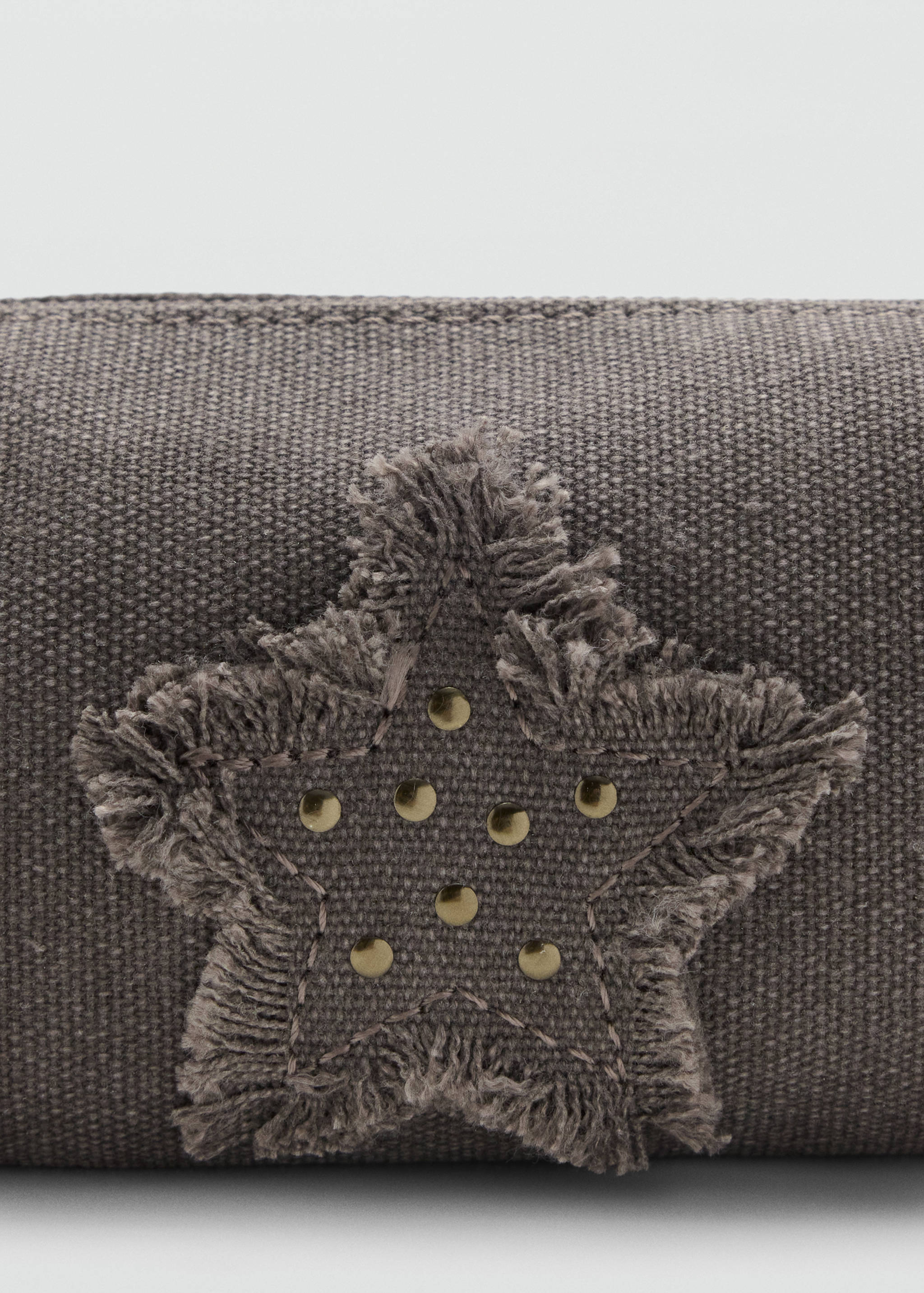 Embroidered star-studded pouch - Details of the article 2