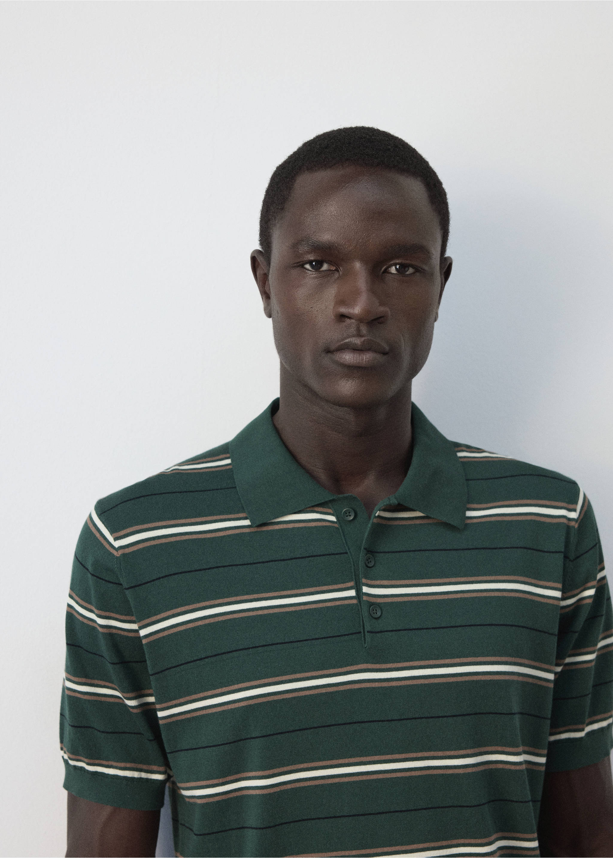 100% cotton fine-knit striped polo - Details of the article 1, Billiard Green. Ref: 37044424-00.