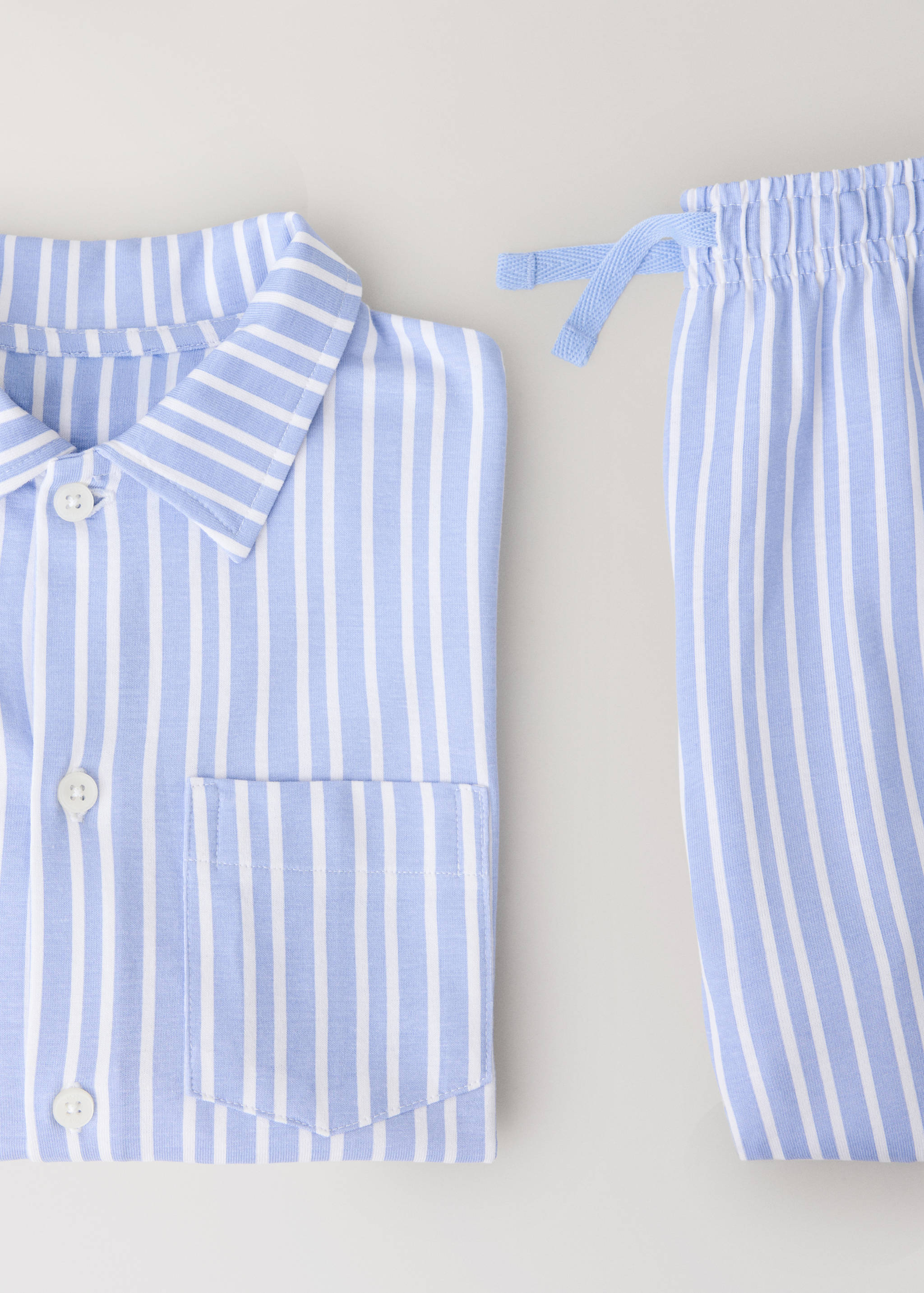 Gestreifter Baumwoll-Pyjama, komplett - Detail des Artikels 8