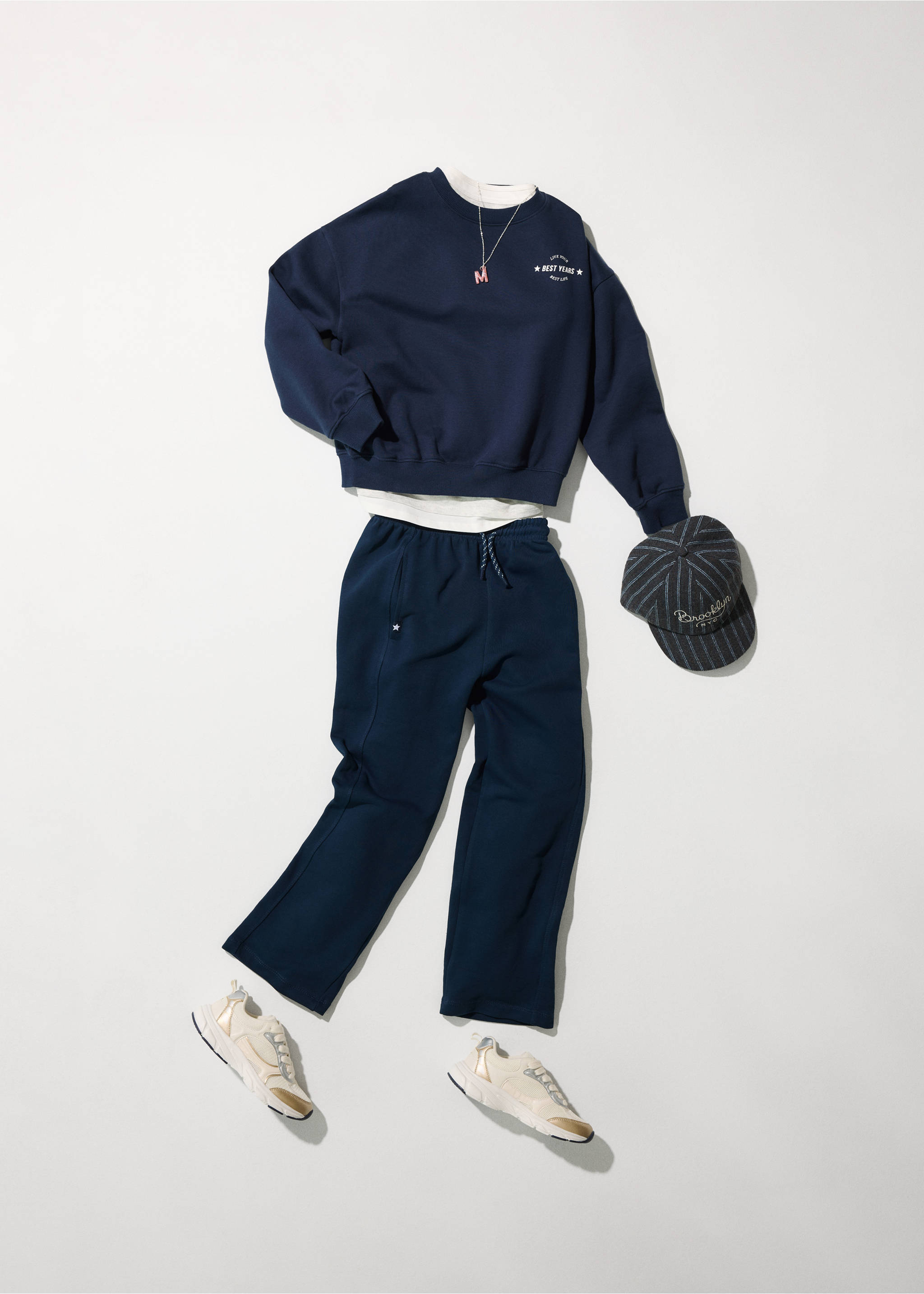 Relaxed sweatshirt with print detail - Details of the article 5, Navy. Ref: 37044446-00.