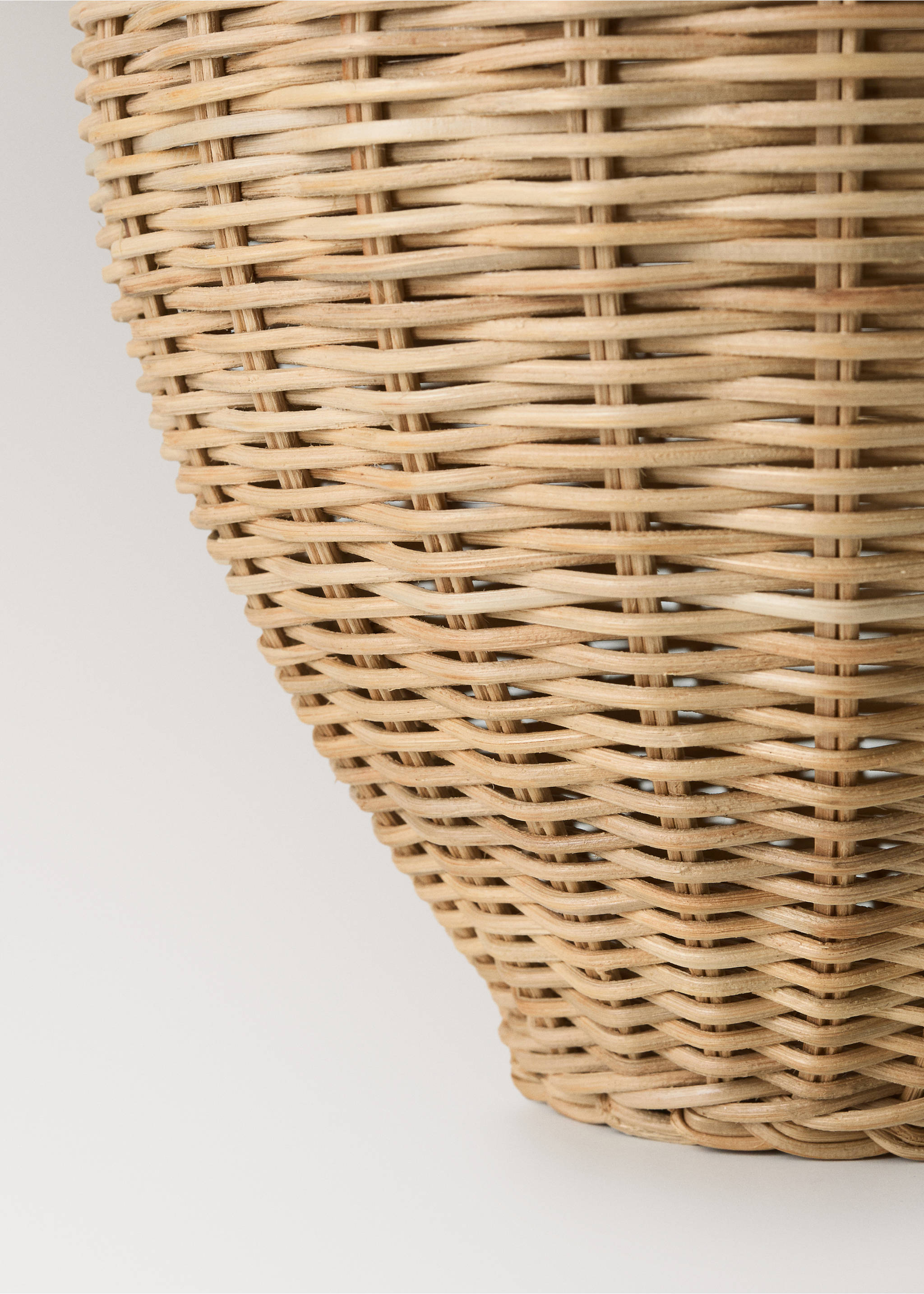 Rotan mand in de vorm van een appel - Detail van het artikel 1, Bruin. Ref: 37044450-00.