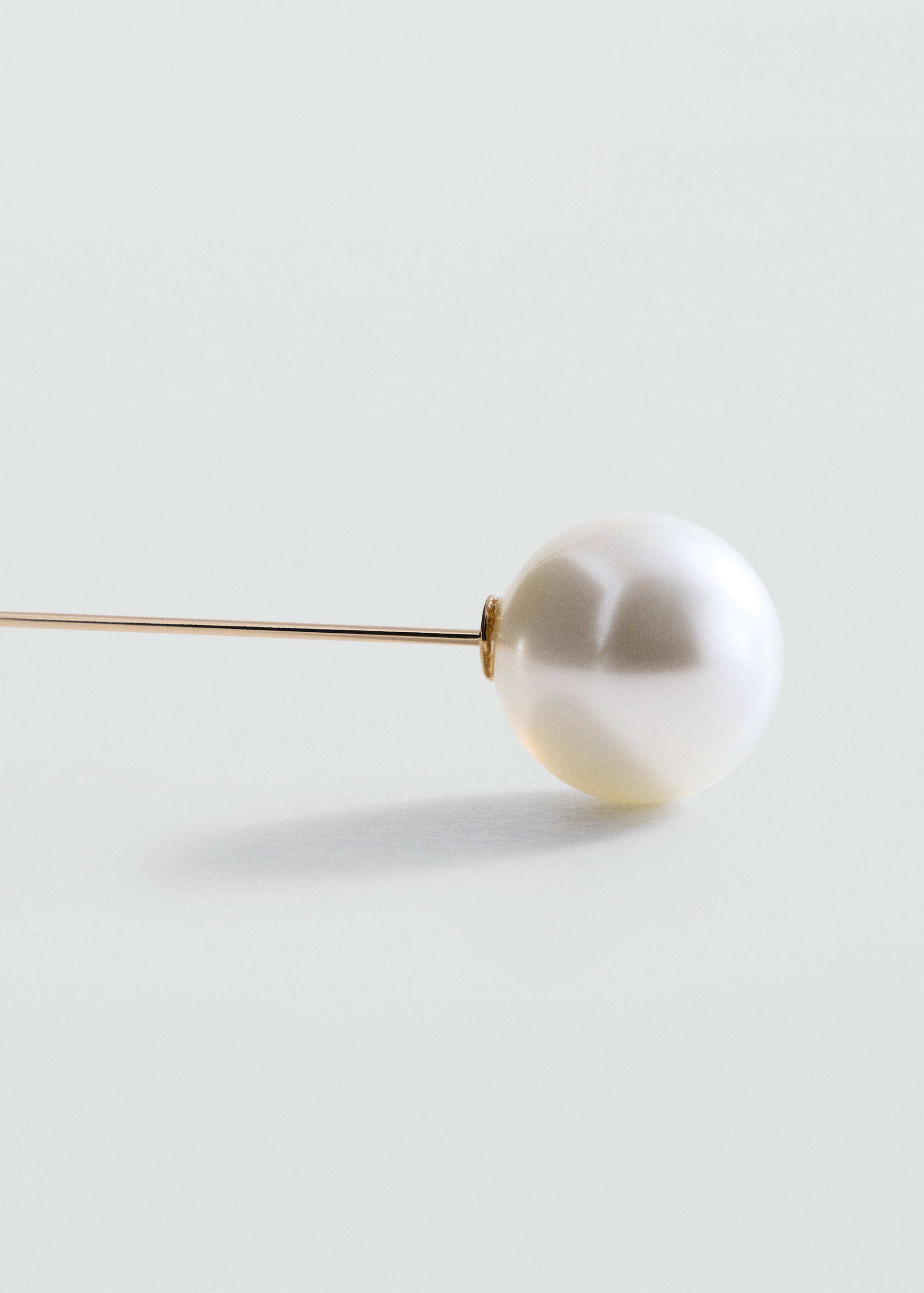 Pearl brooch - Medium plane