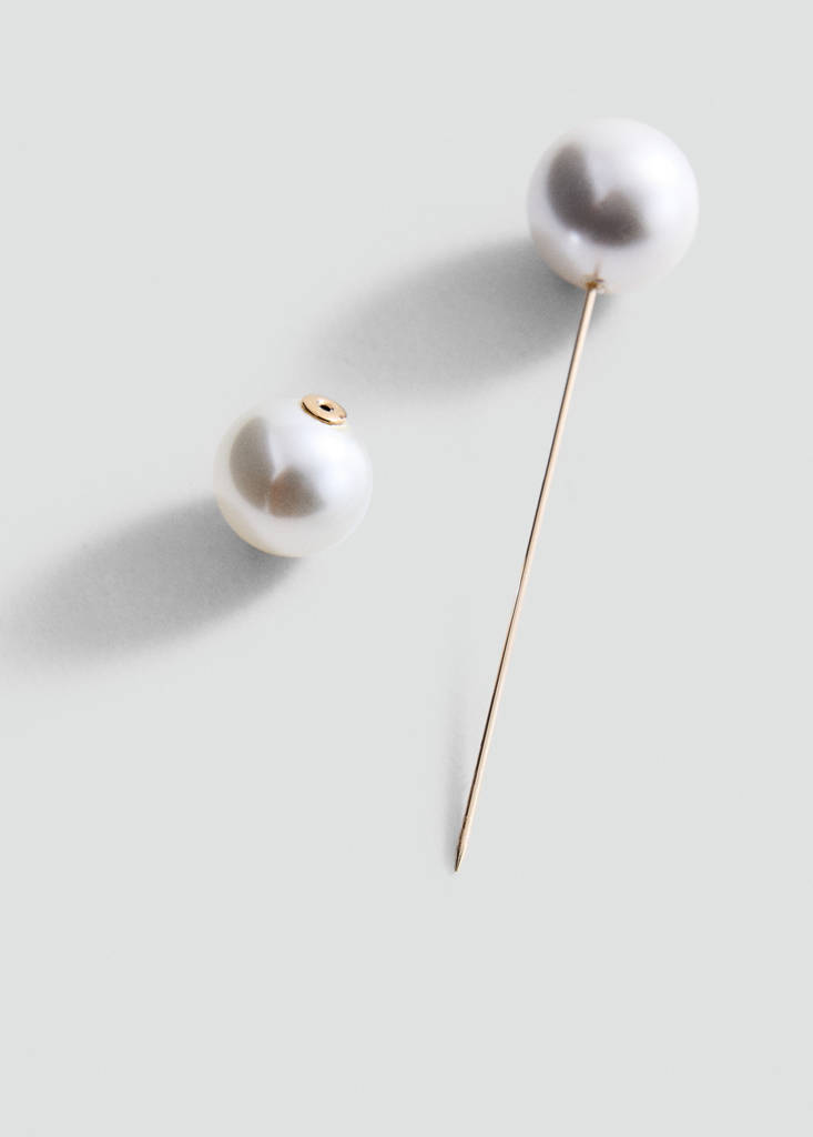 Pearl brooch — Gold