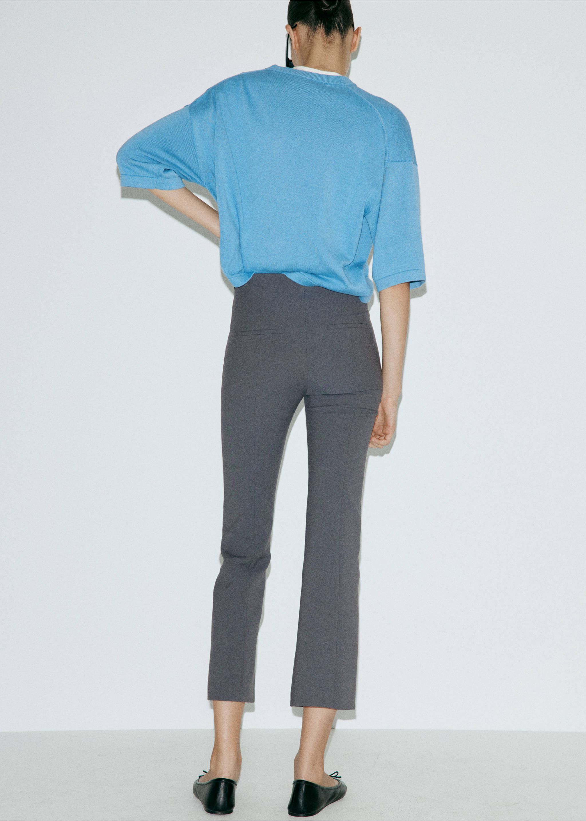 Straight-leg trousers with seam detail - Reverse of the article, Charcoal. Ref: 37044473-00.