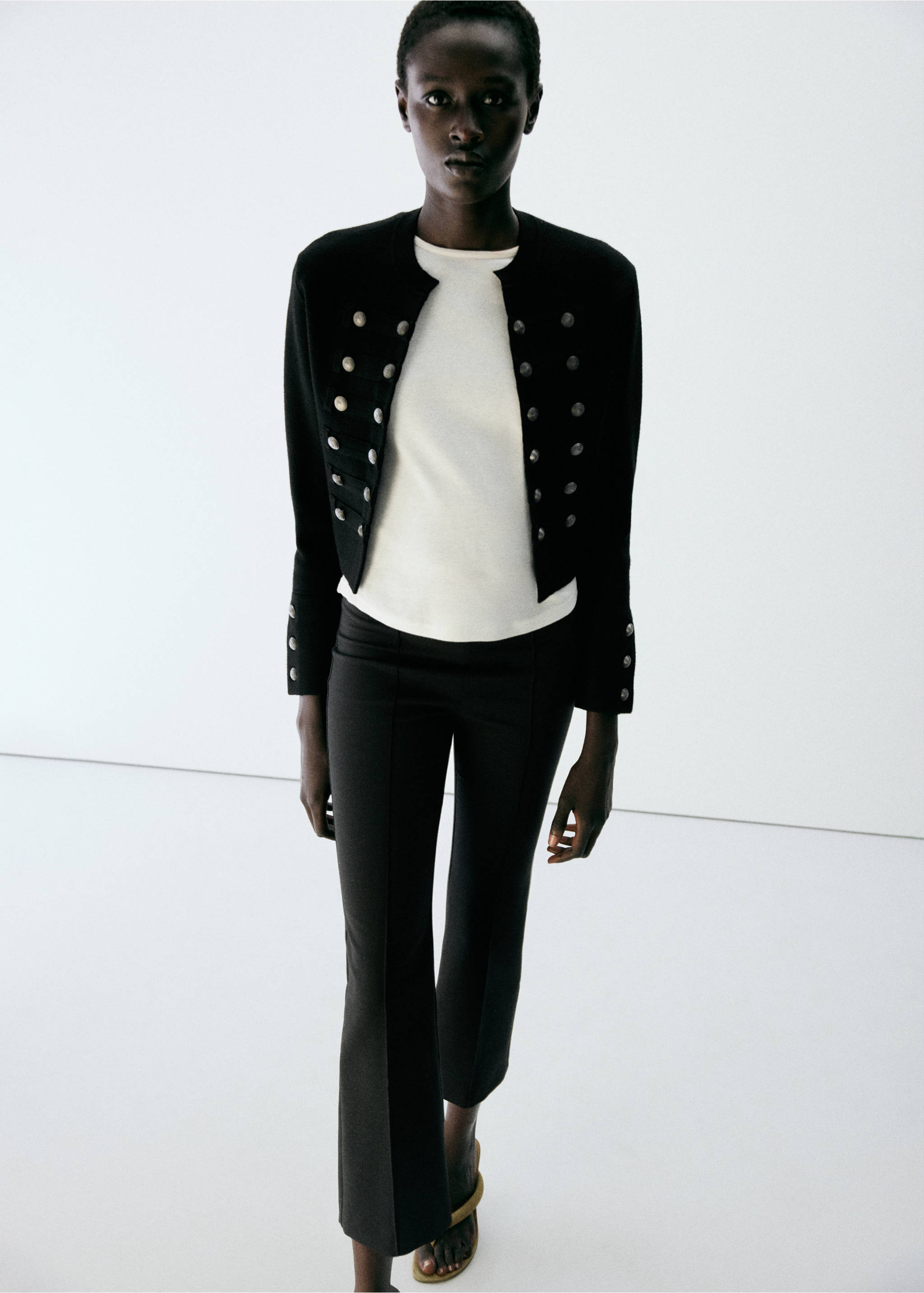 Straight-leg trousers with seam detail - General plane, Black. Ref: 37044473-00.